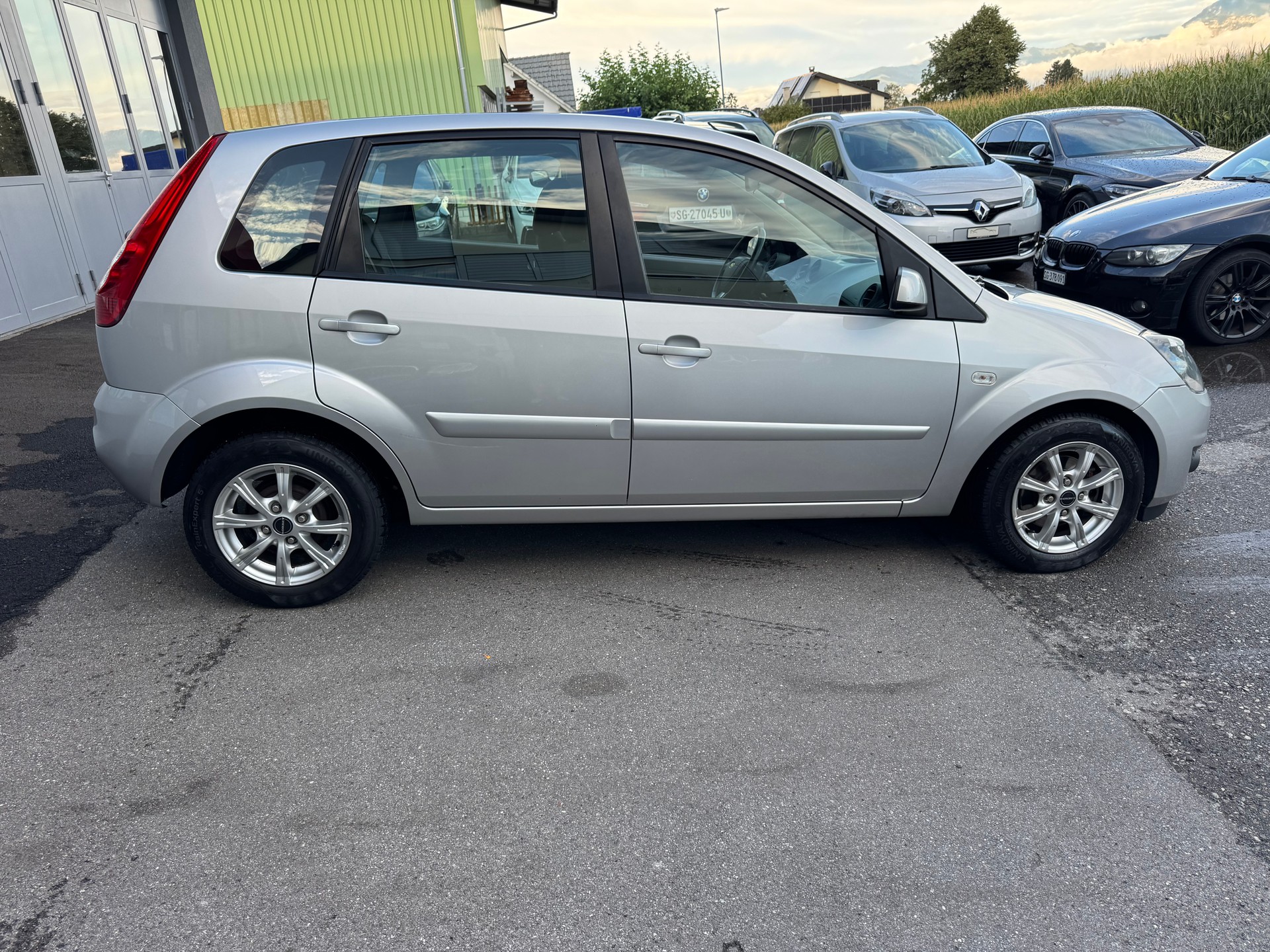 FORD Fiesta 1.6 16V Trend-image-8