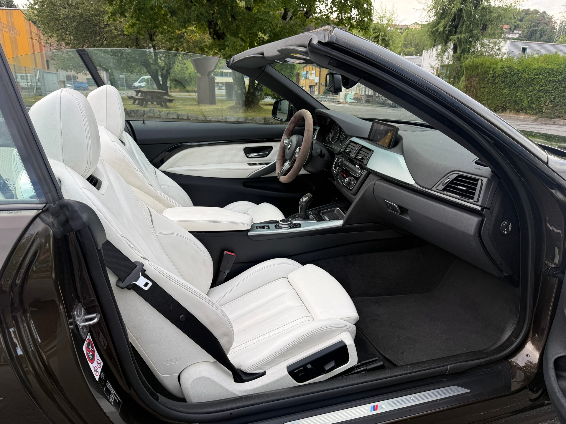 BMW 435i Cabriolet xDrive M Sport Steptronic-image-15