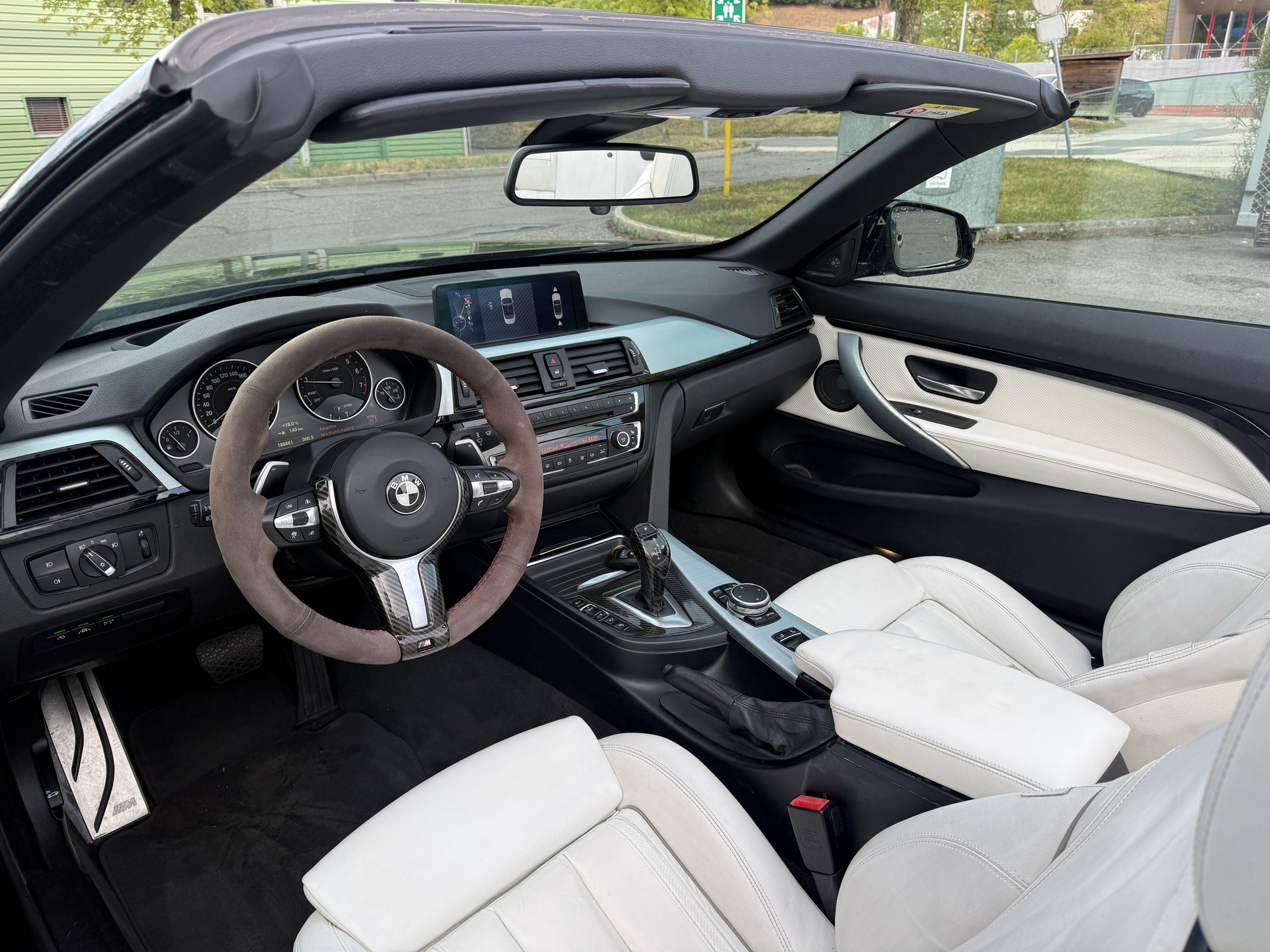 BMW 435i Cabriolet xDrive M Sport Steptronic-image-12