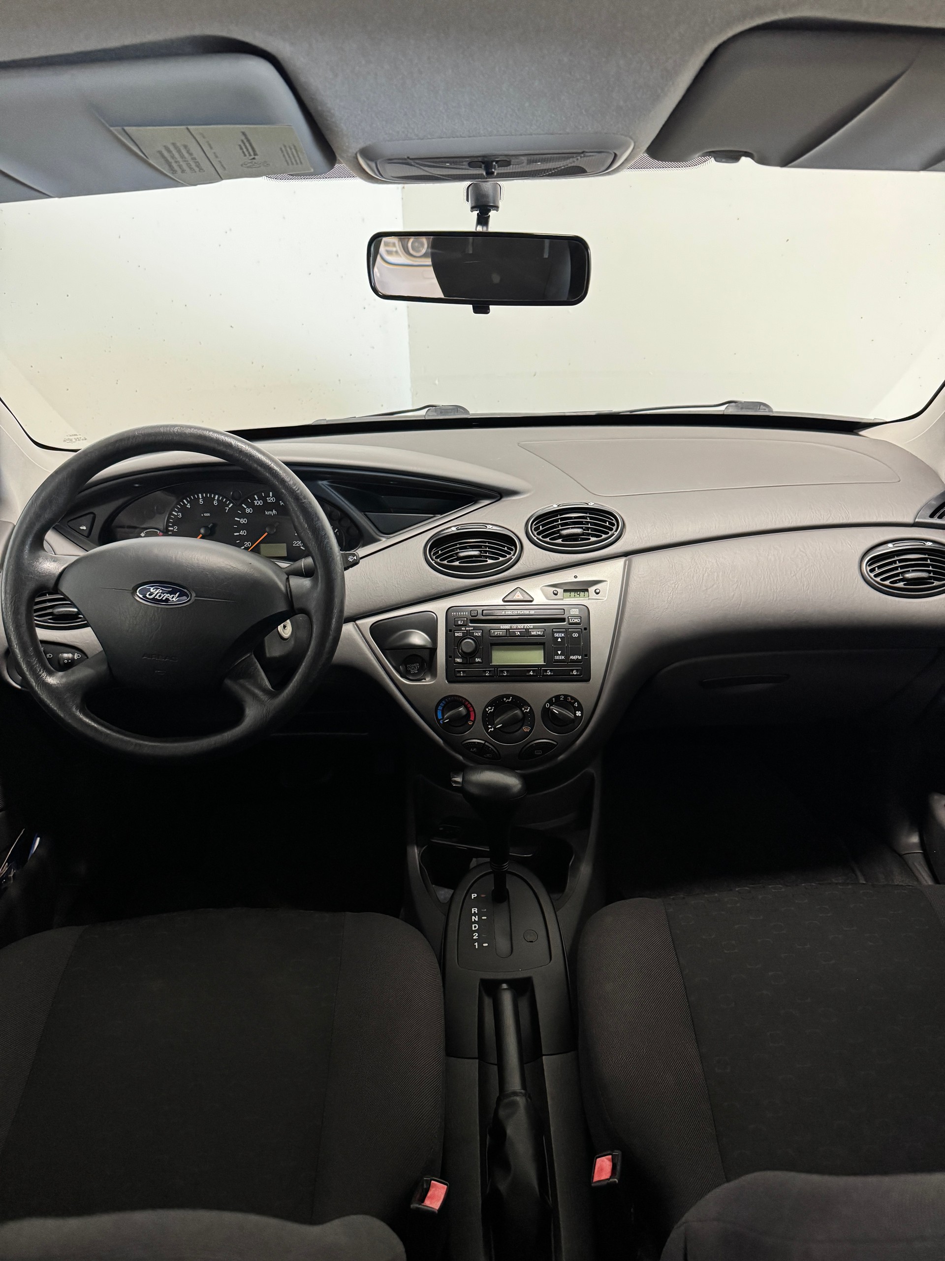 FORD Focus 1.6i 16V Ghia-image-7