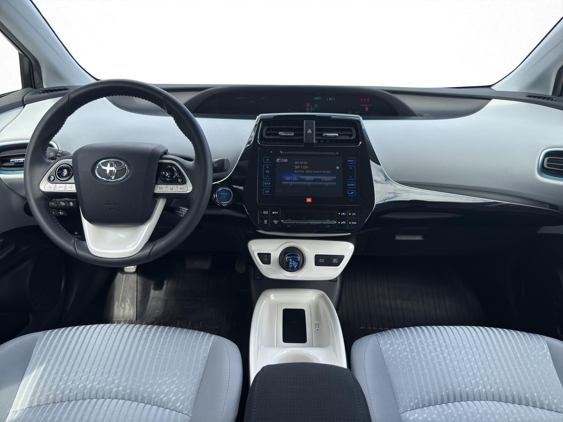 TOYOTA Prius 1.8 VVTi HSD Sol Premium-image-15