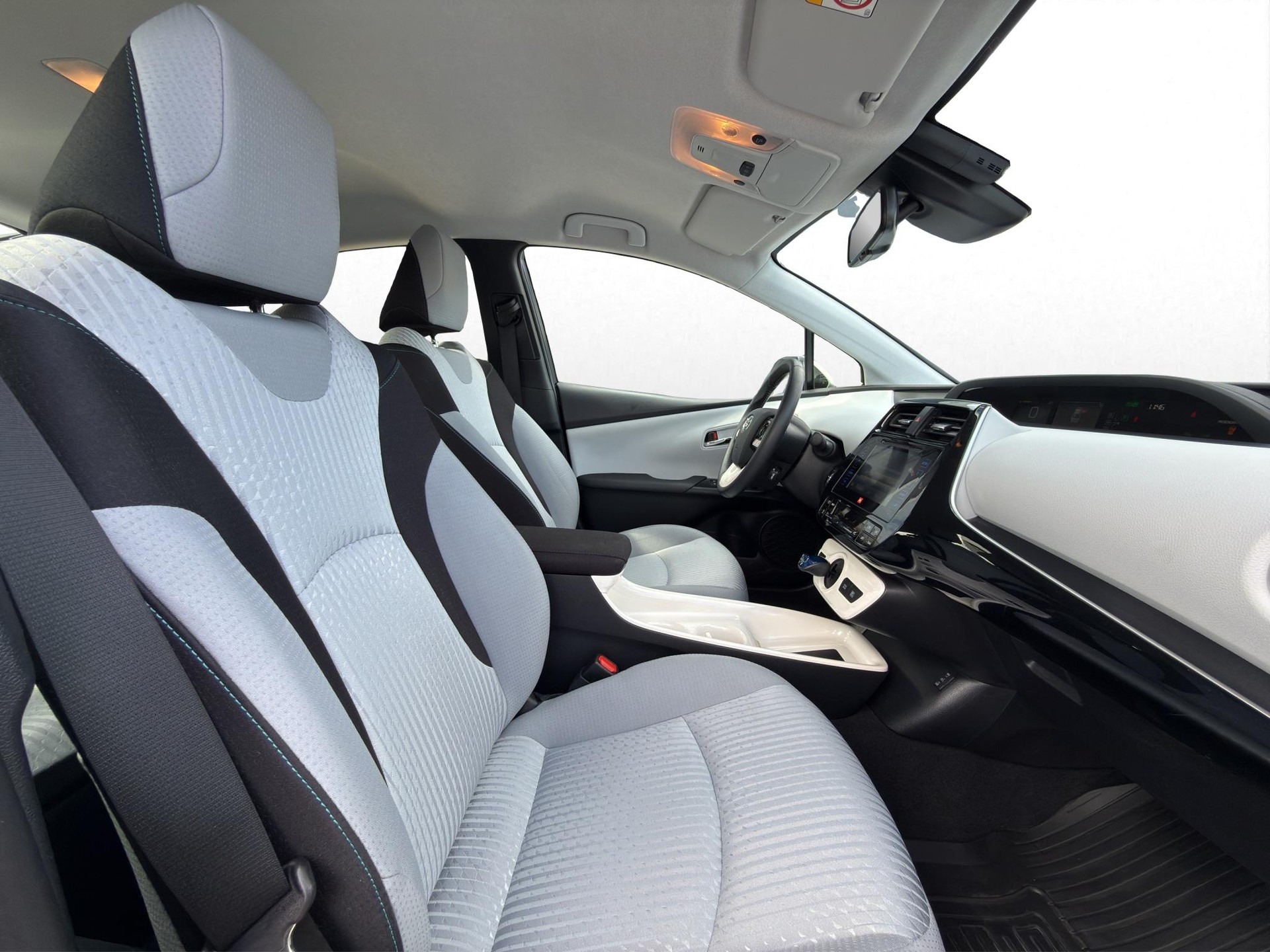 TOYOTA Prius 1.8 VVTi HSD Sol Premium-image-14