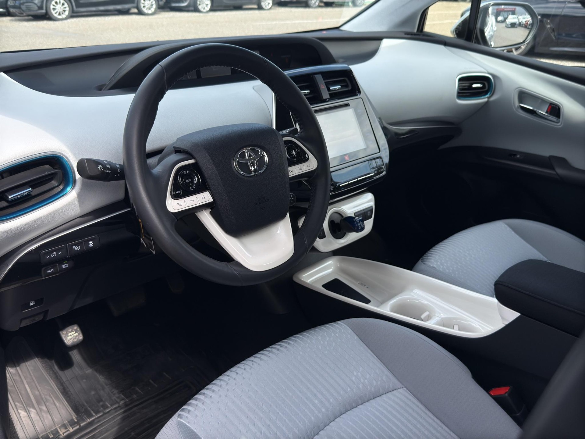 TOYOTA Prius 1.8 VVTi HSD Sol Premium-image-13