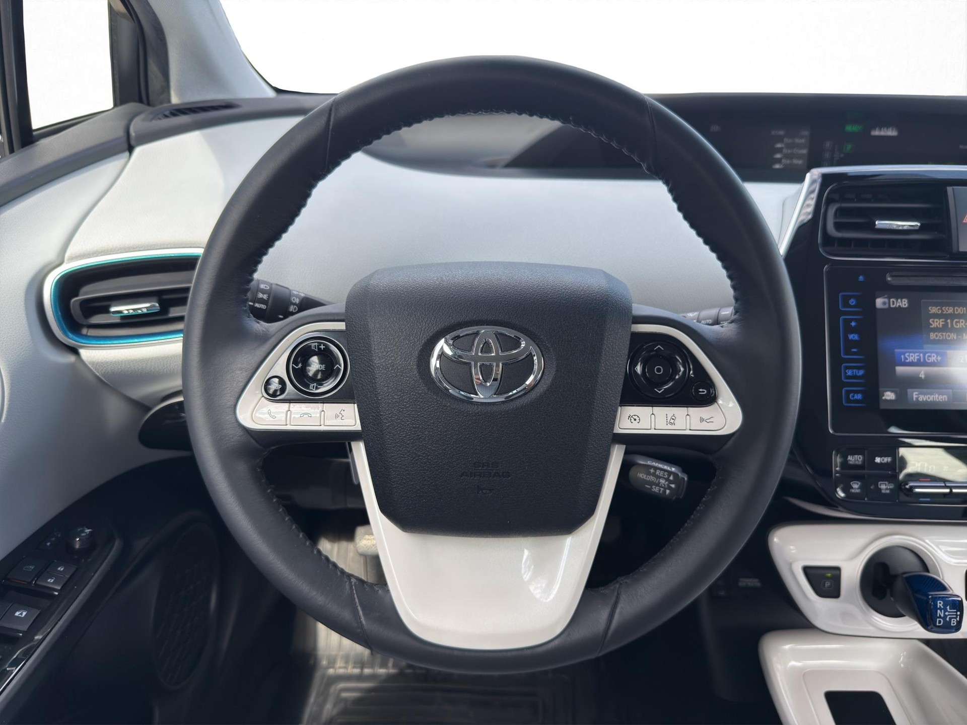 TOYOTA Prius 1.8 VVTi HSD Sol Premium-image-16