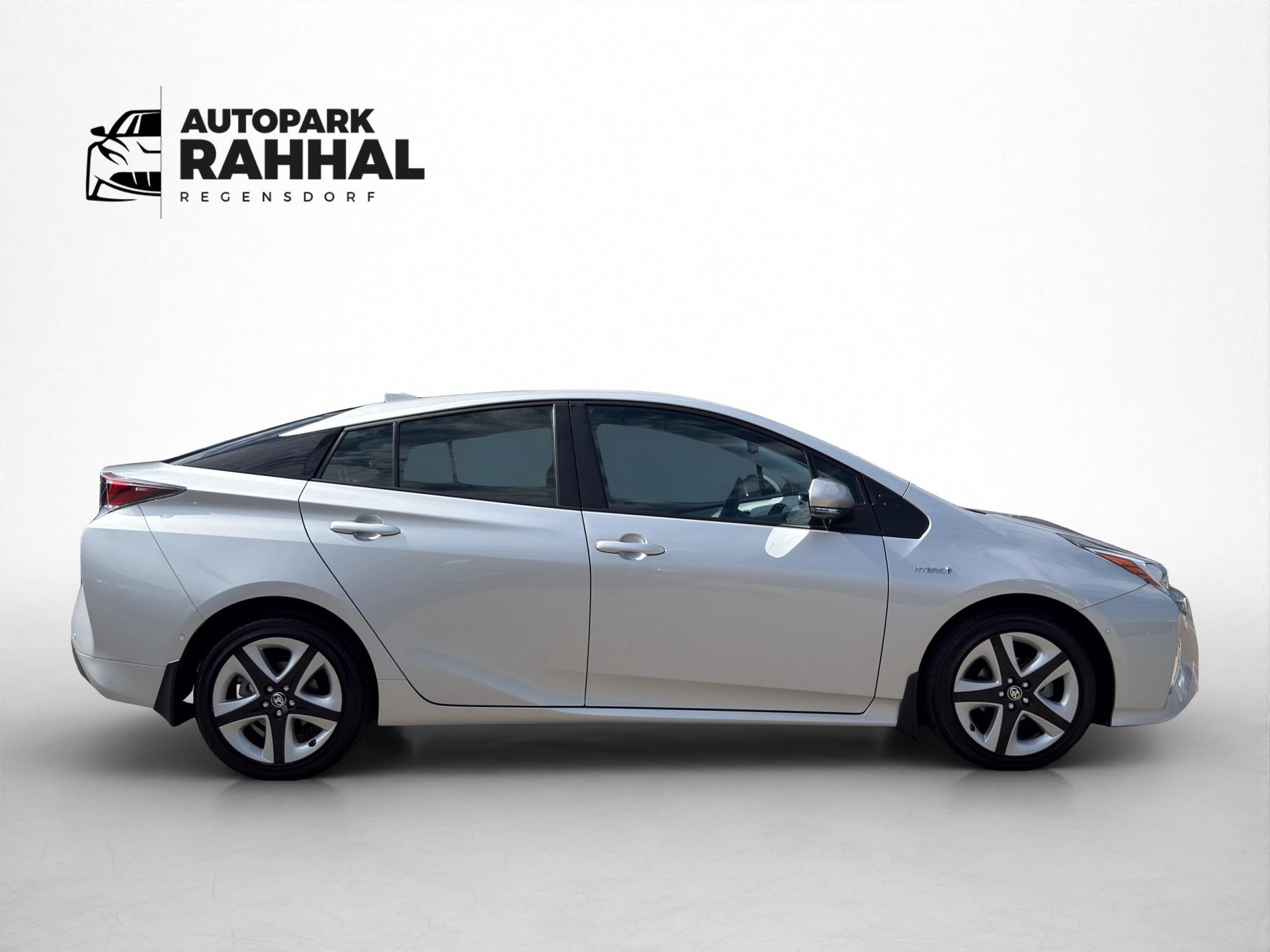 TOYOTA Prius 1.8 VVTi HSD Sol Premium-image-4
