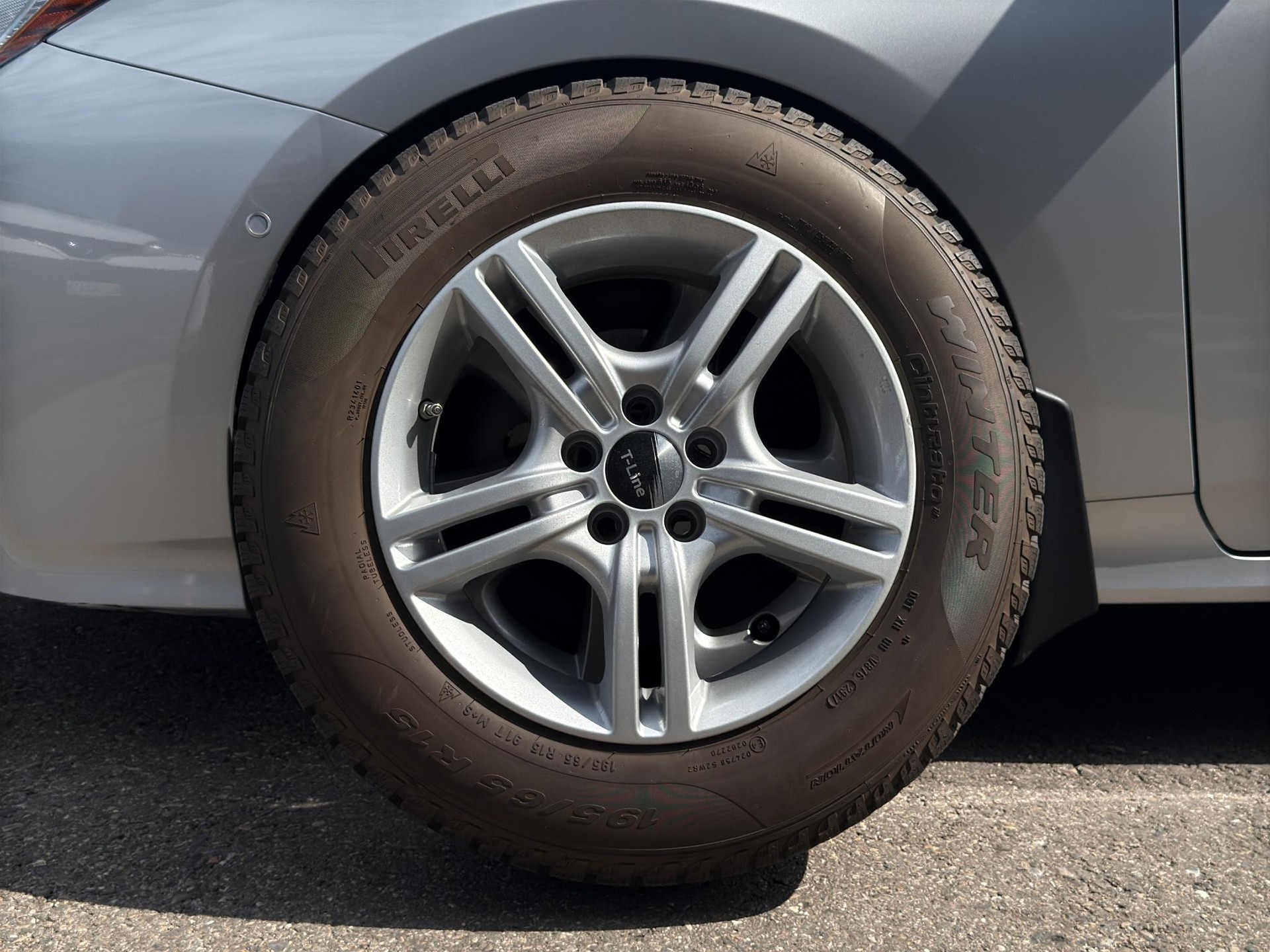 TOYOTA Prius 1.8 VVTi HSD Sol Premium-image-11