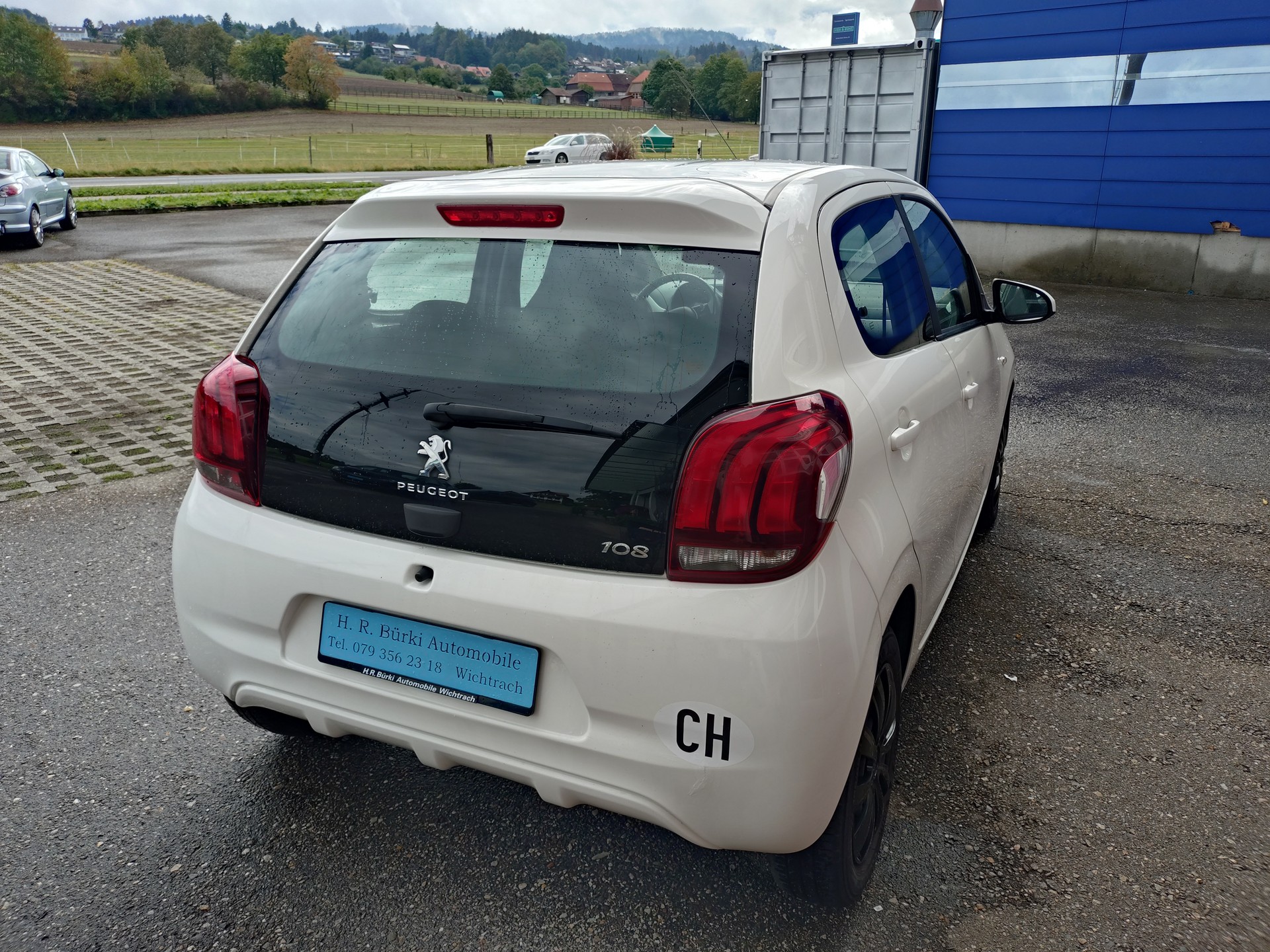 PEUGEOT 108 e-1.0 VTi Stop&Start Active-image-4