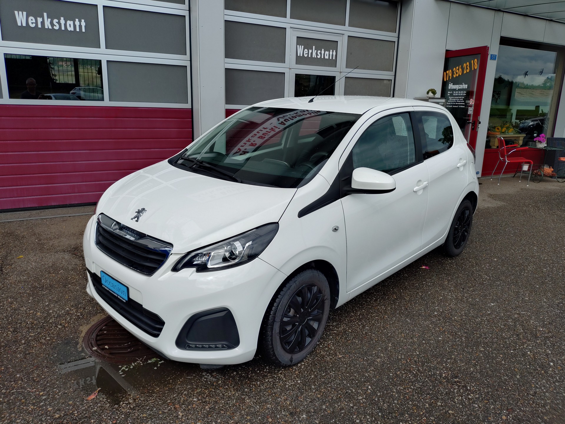 PEUGEOT 108 e-1.0 VTi Stop&Start Active-image-1