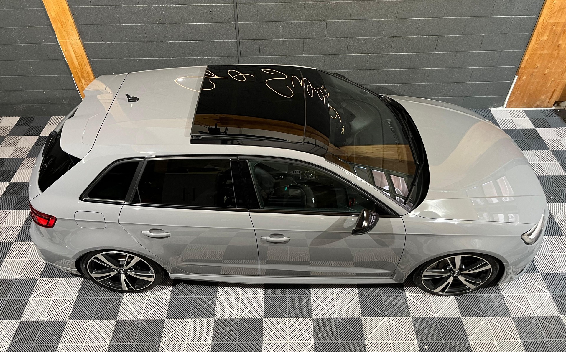 AUDI RS3 Sportback 2.5 TSI quattro S-tronic-image-1