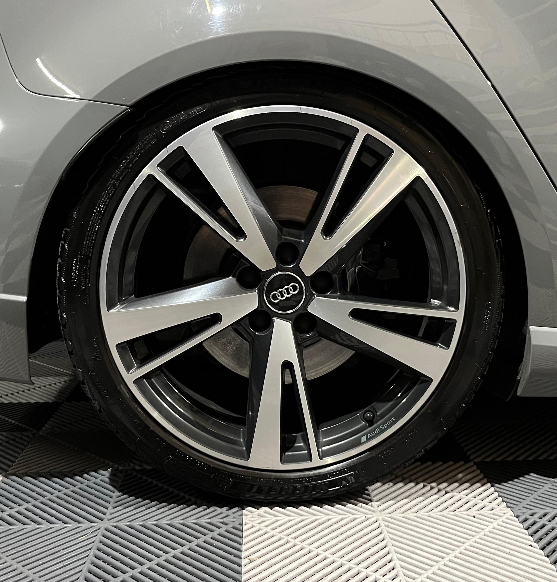 AUDI RS3 Sportback 2.5 TSI quattro S-tronic-image-22