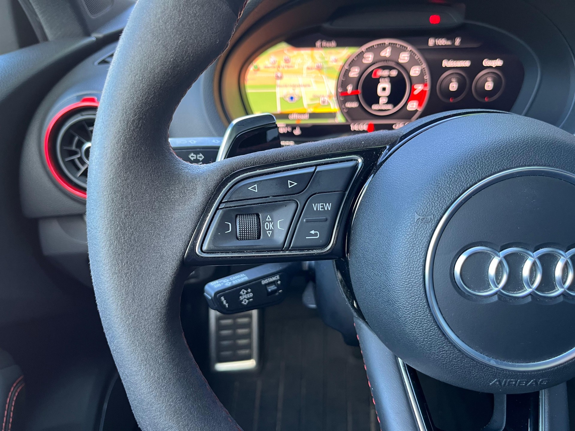AUDI RS3 Sportback 2.5 TSI quattro S-tronic-image-17