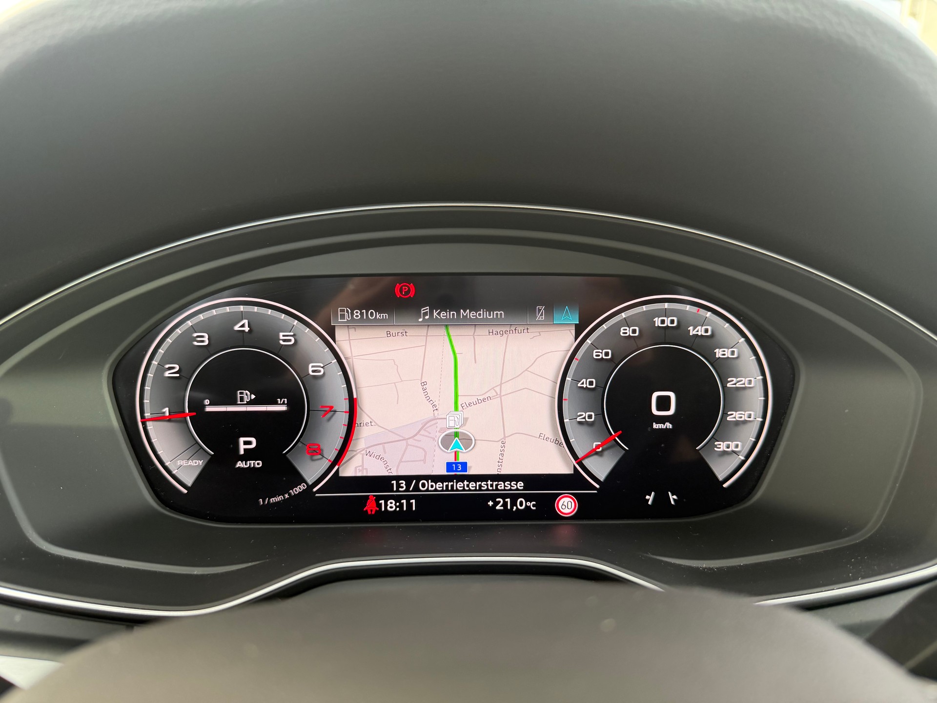 AUDI Q5 45 TFSI S-line quattro S-tronic-image-16