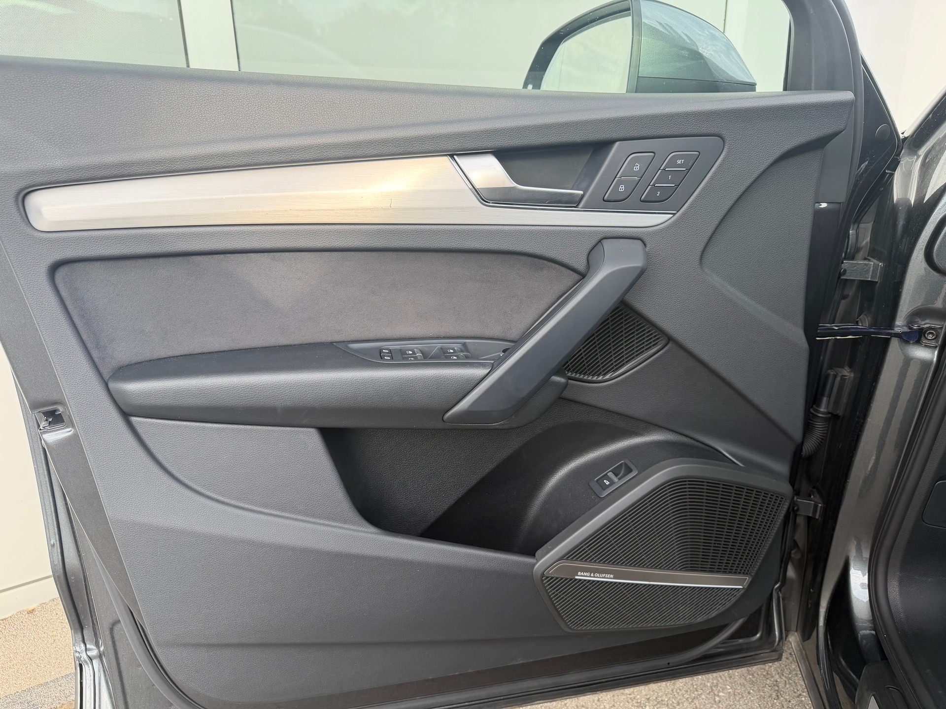 AUDI Q5 45 TFSI S-line quattro S-tronic-image-11