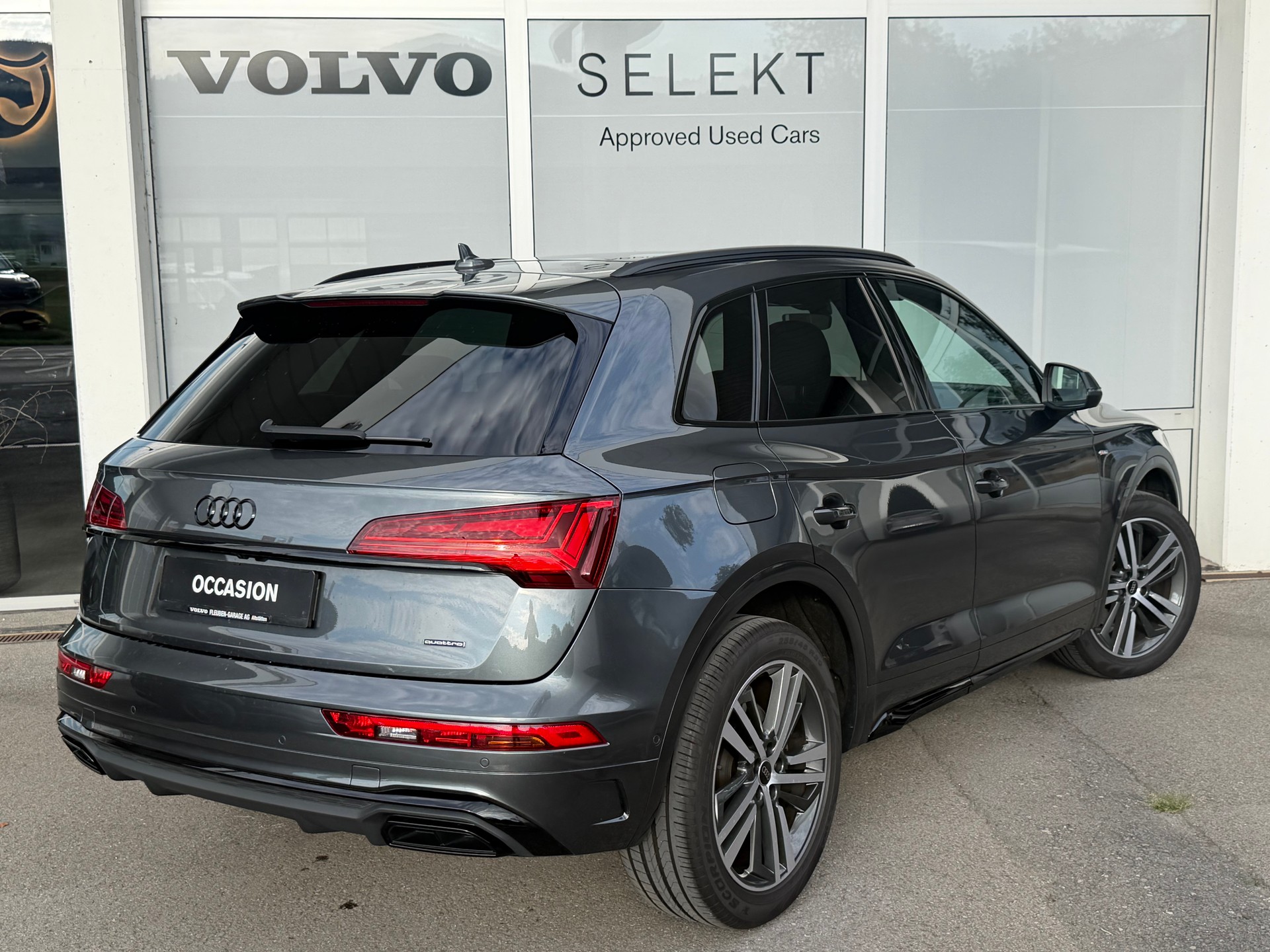 AUDI Q5 45 TFSI S-line quattro S-tronic-image-1