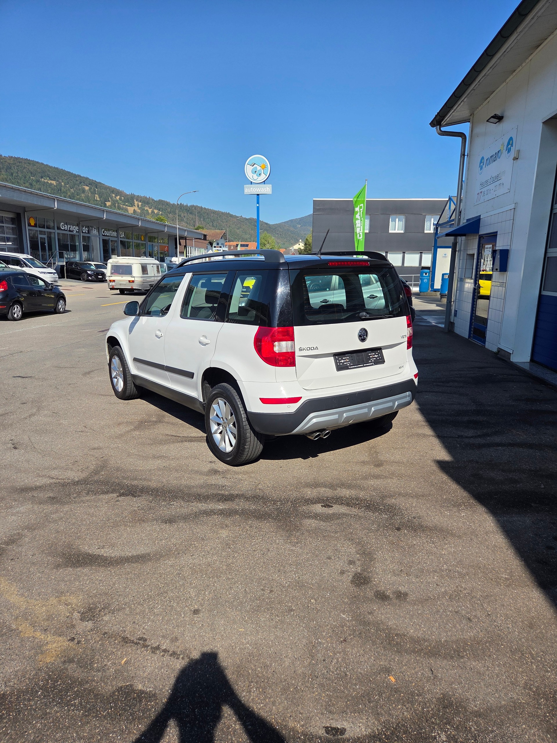 SKODA Yeti 2.0 TDI Ambition Outdoor 4x4 DSG-image-3
