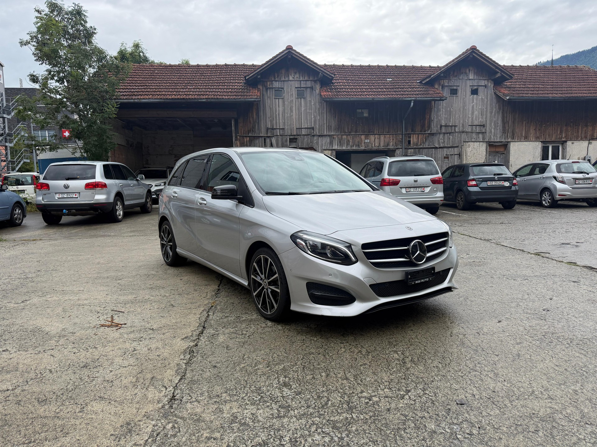 MERCEDES-BENZ B 220 CDI Swiss Star Edition Urban 4Matic 7G-DCT-image-0