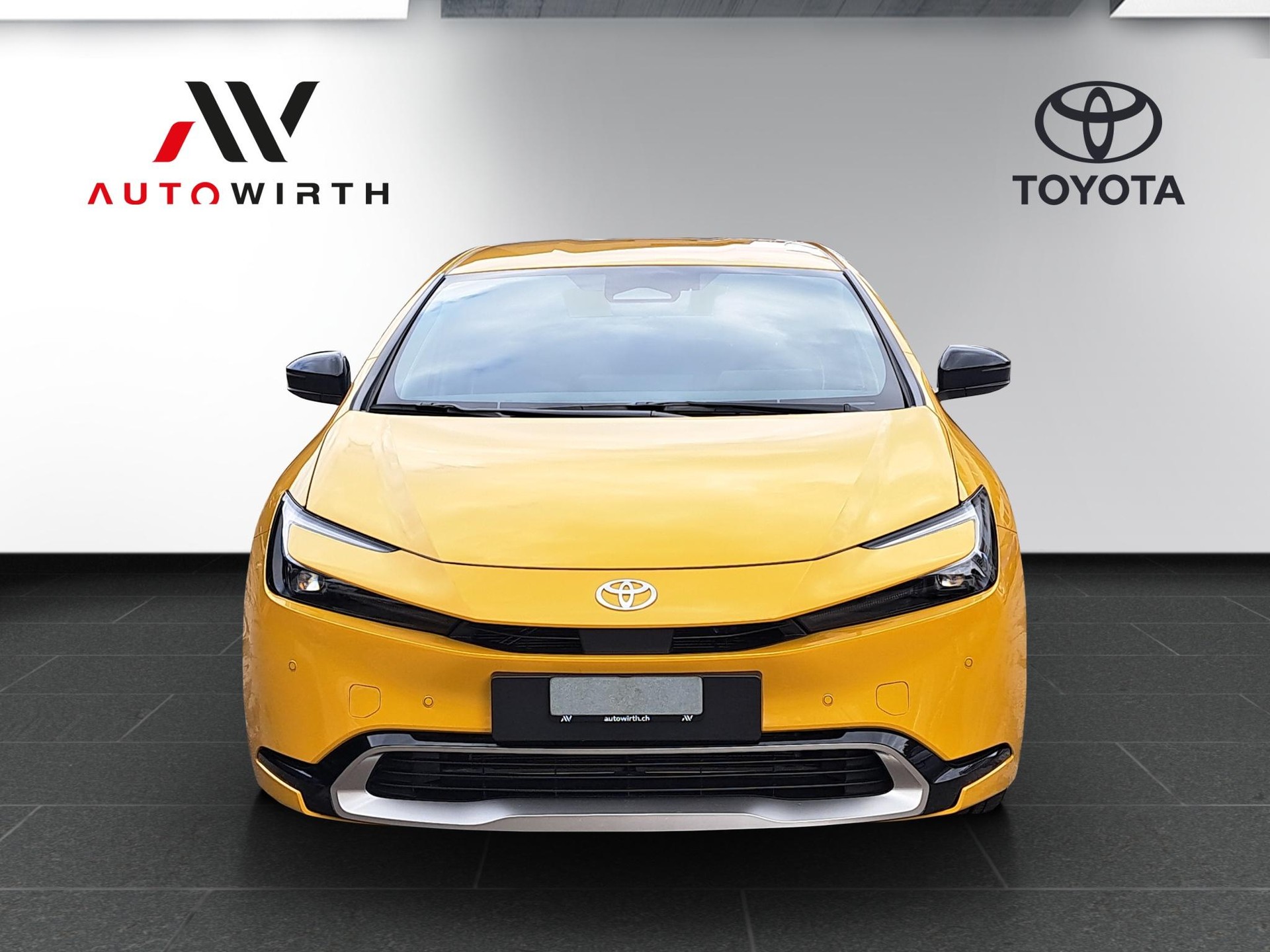 TOYOTA Prius 2.0 Plug-In-Hybrid Style-image-1