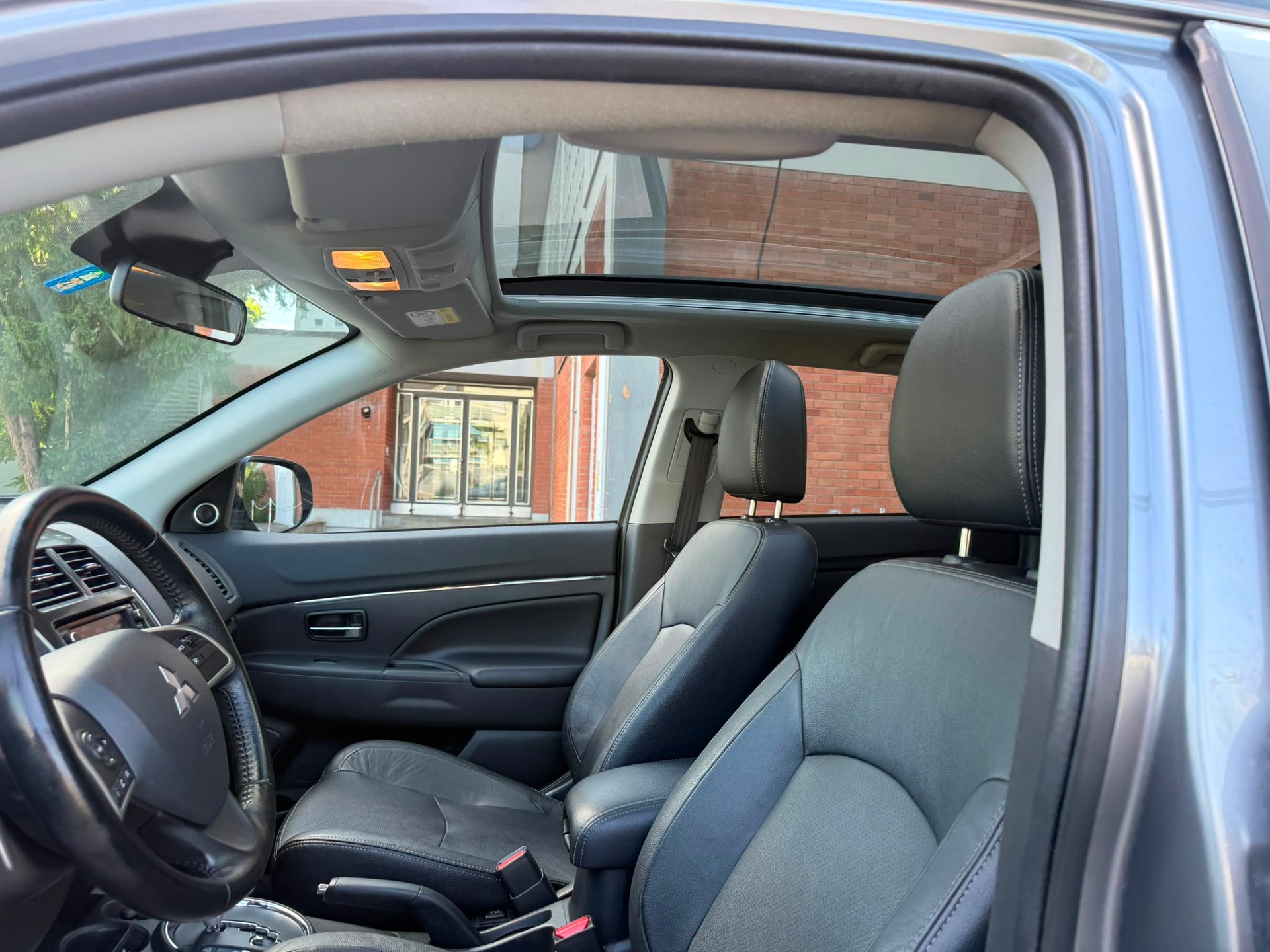 MITSUBISHI ASX 2.2 DID Intense 4WD Automatic-image-3