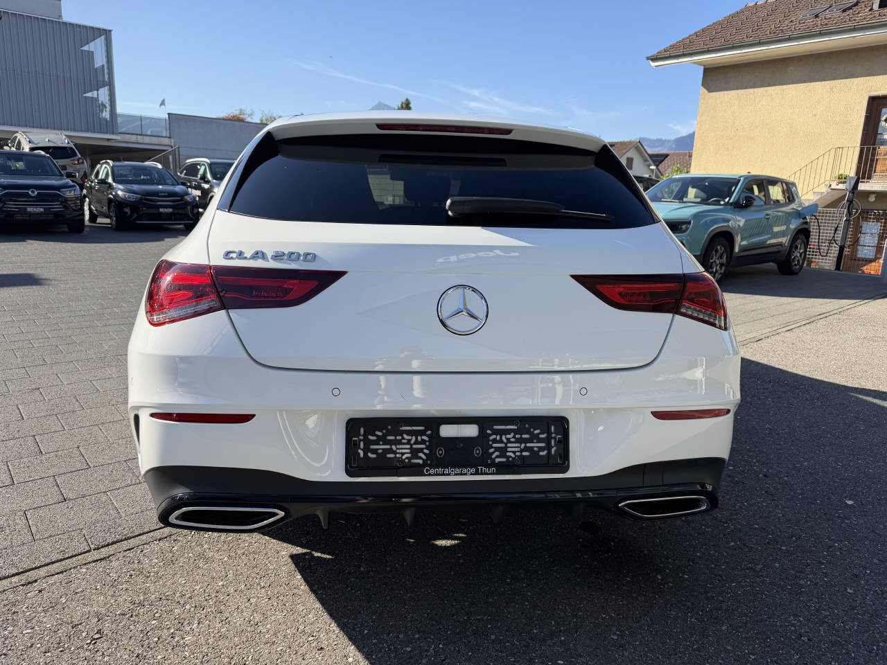 MERCEDES-BENZ CLA 200 AMG Line Shooting Brake-image-3