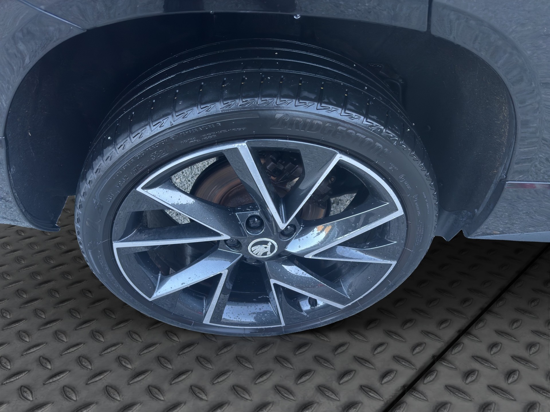 SKODA Karoq 1.5 TSI ACT SportLine DSG-image-17