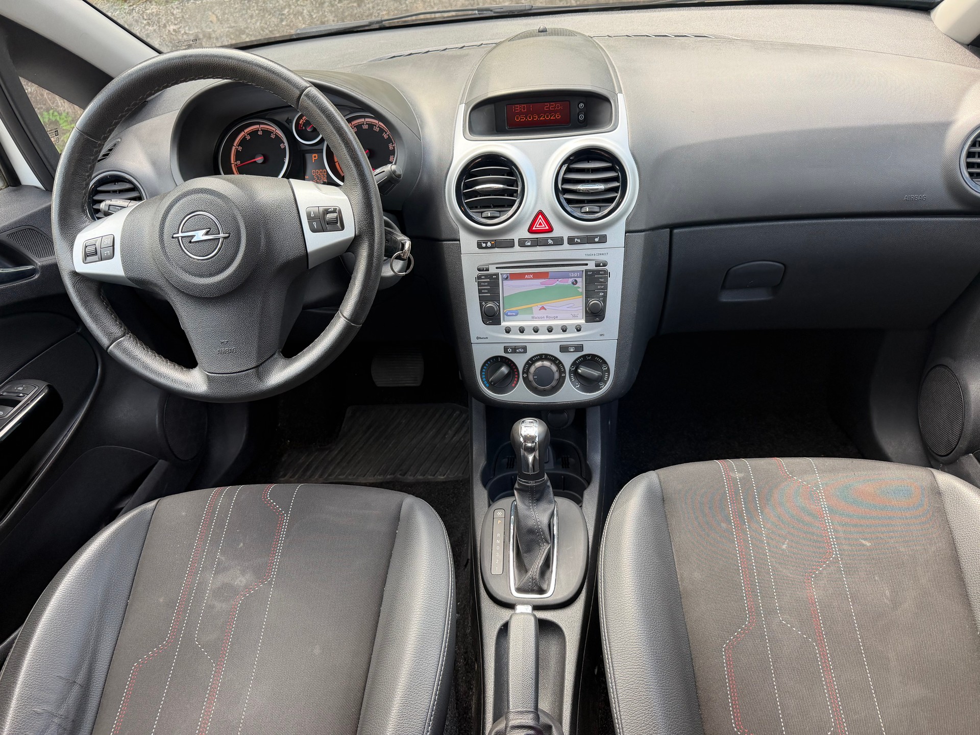 OPEL Corsa 1.4 TP Anniversary Edition Automatic-image-4