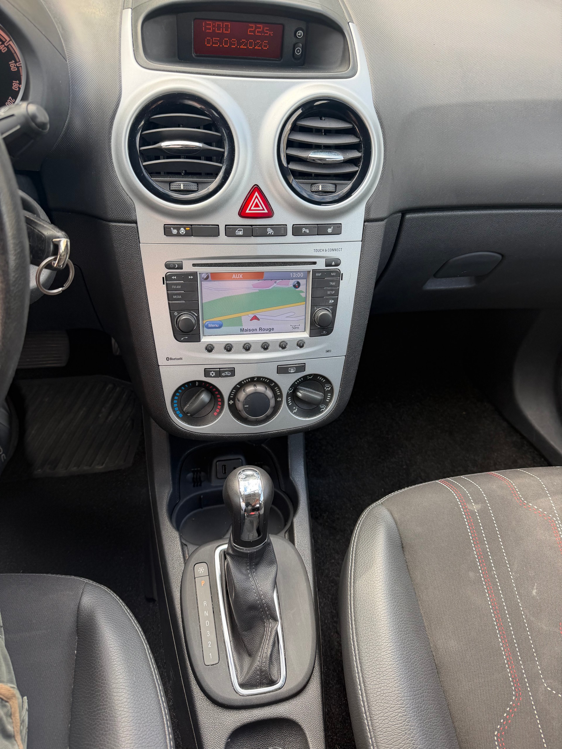 OPEL Corsa 1.4 TP Anniversary Edition Automatic-image-5