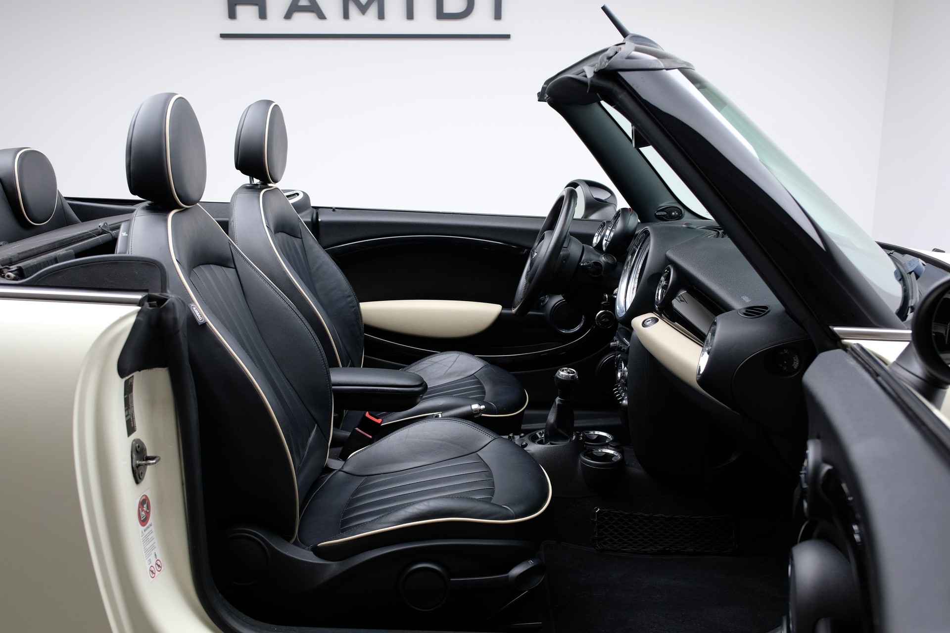 MINI Cooper S Cabriolet-image-12