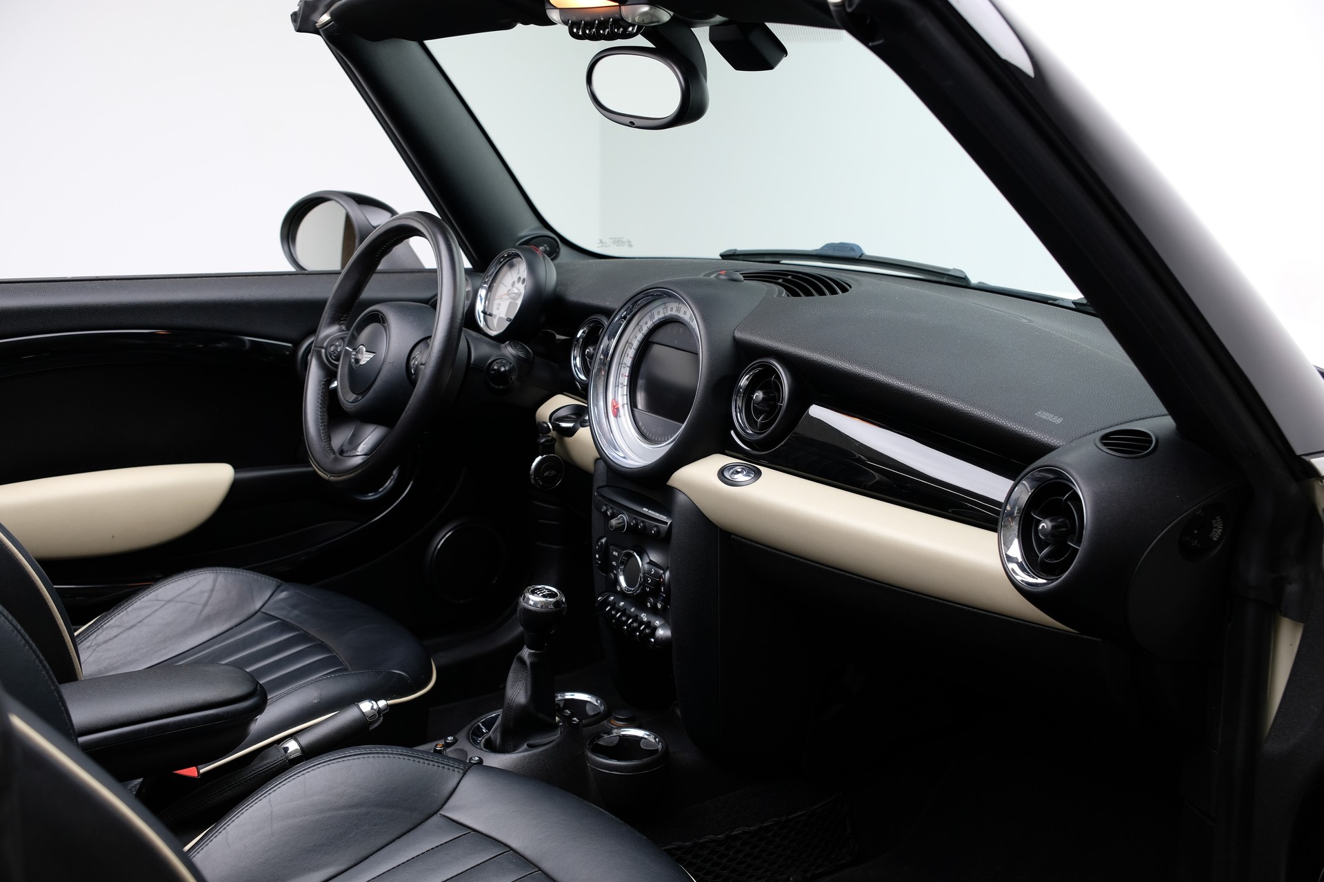 MINI Cooper S Cabriolet-image-11