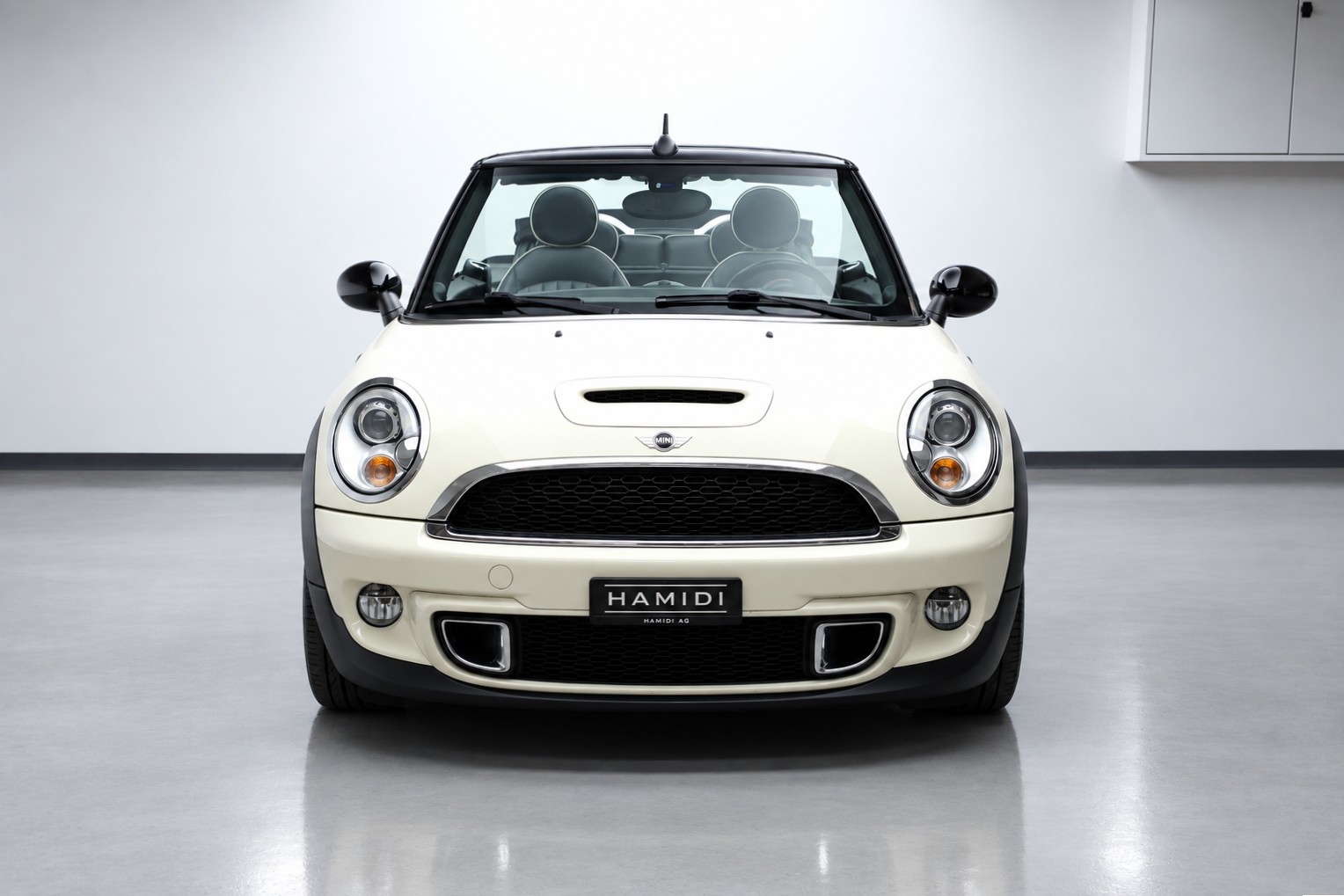 MINI Cooper S Cabriolet-image-1