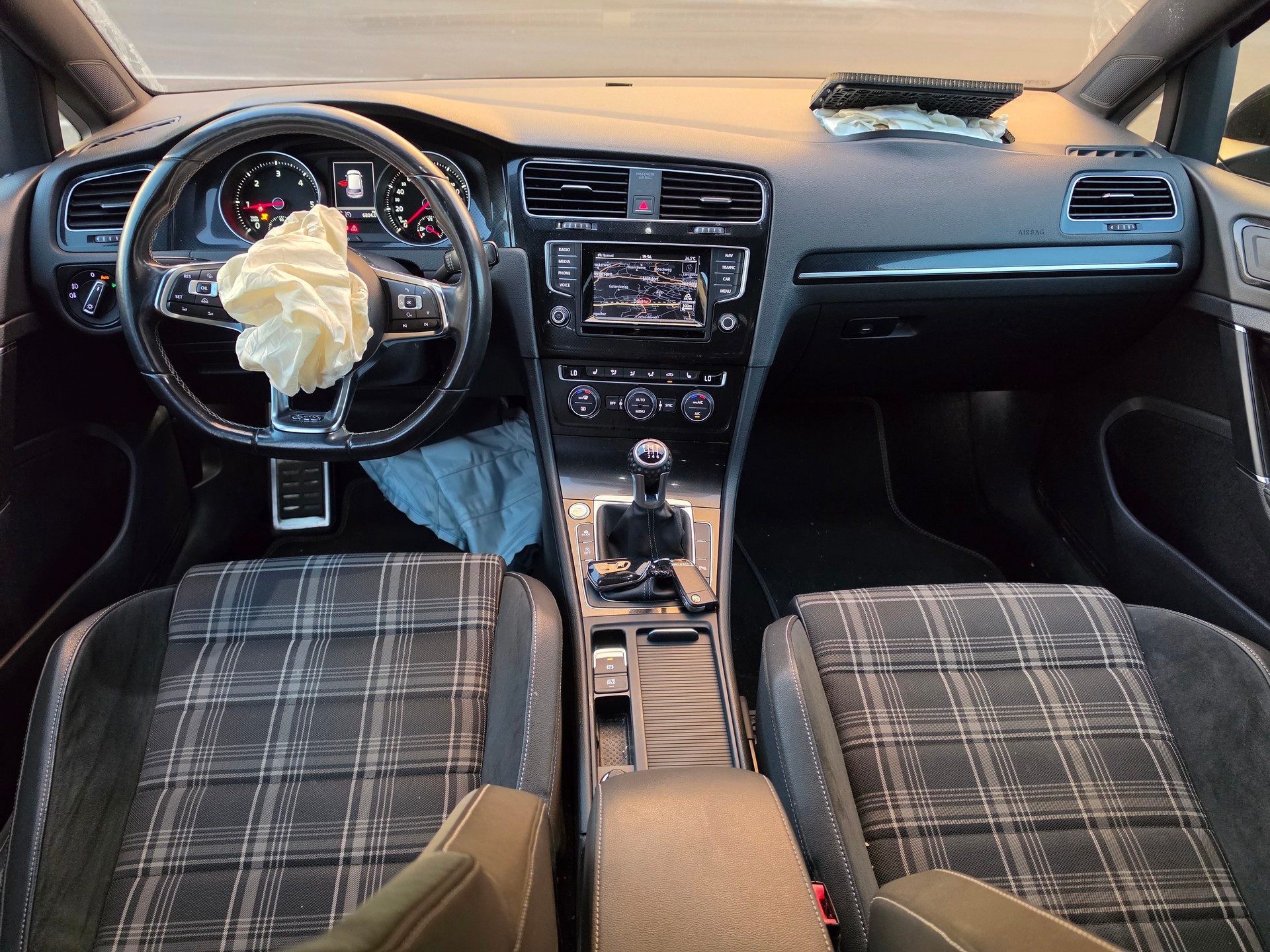 VW Golf 2.0 TDI GTD-image-8
