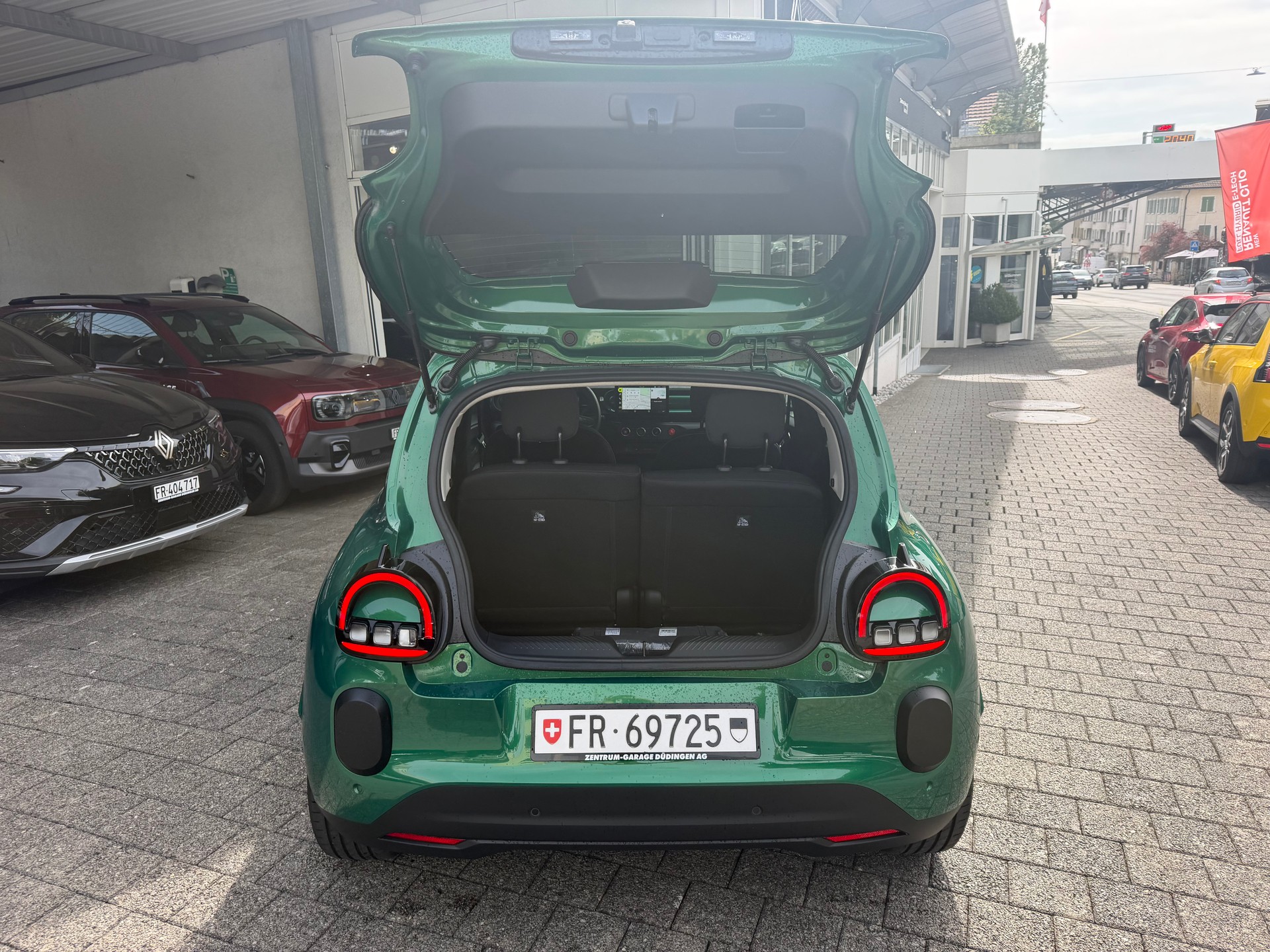 RENAULT Twingo E-Tech 27kWh Techno-image-10