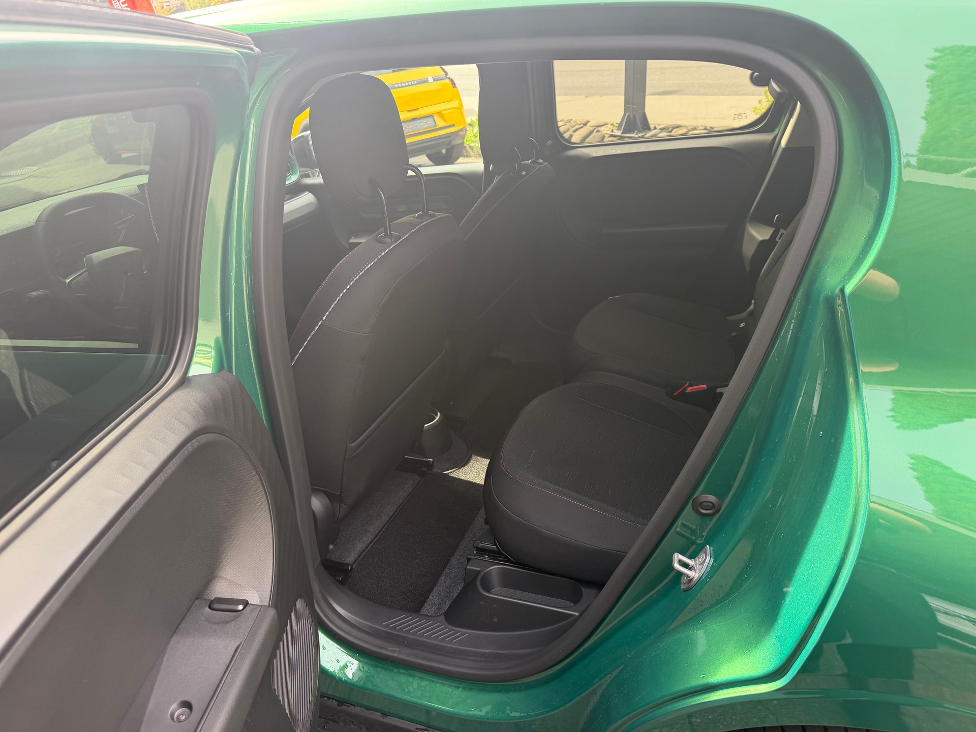 RENAULT Twingo E-Tech 27kWh Techno-image-9