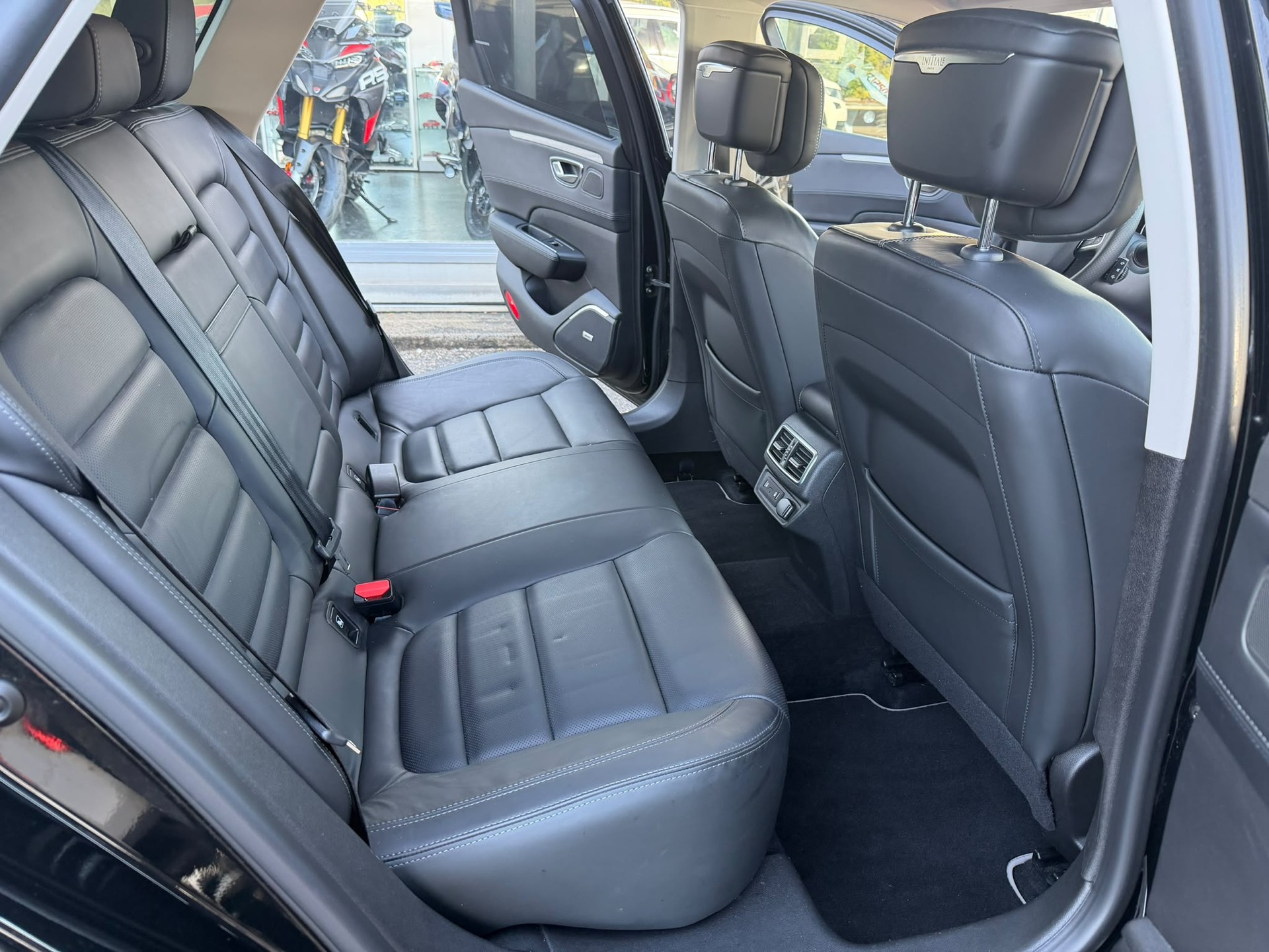 RENAULT Talisman Grandtour 1.6 dCi Initiale EDC-image-10