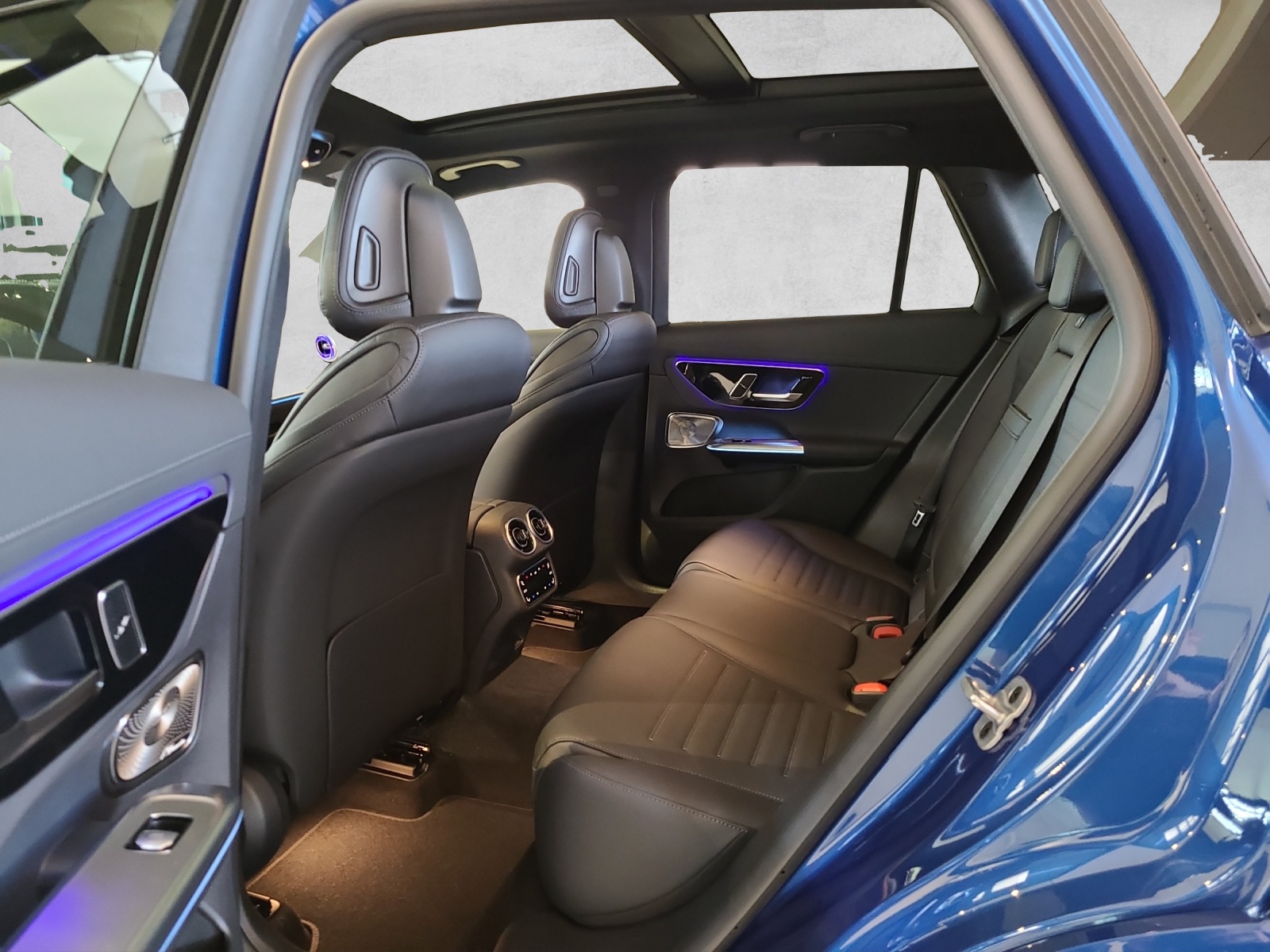 MERCEDES-BENZ GLC 400 e 4M AMG EQ Star X254-showroom-element-2