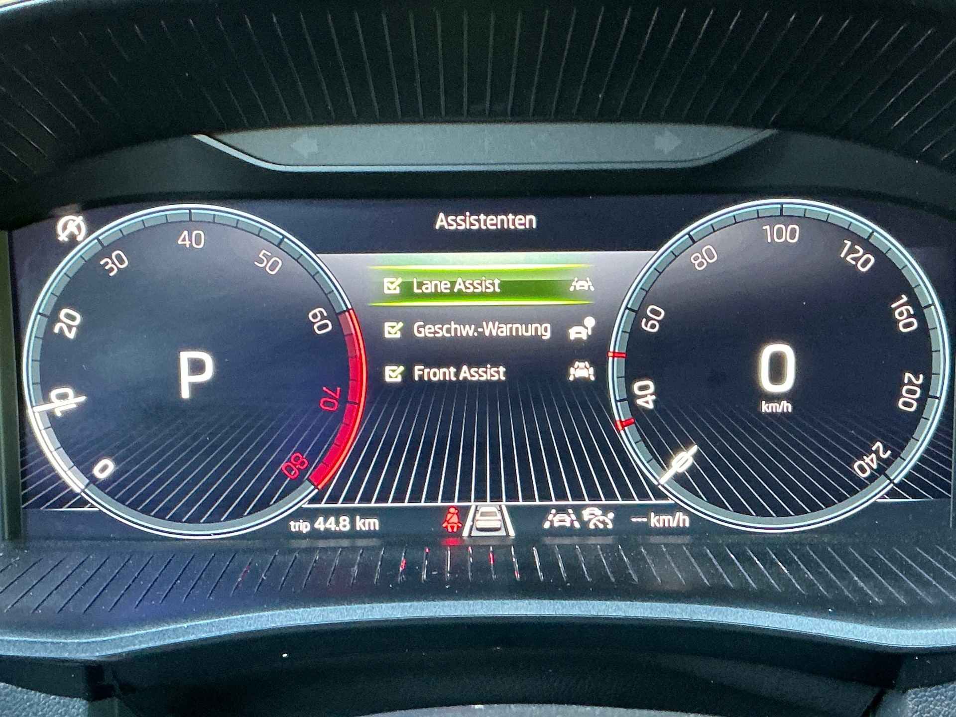 SKODA Fabia 1.0 TSI Selection DSG-image-10