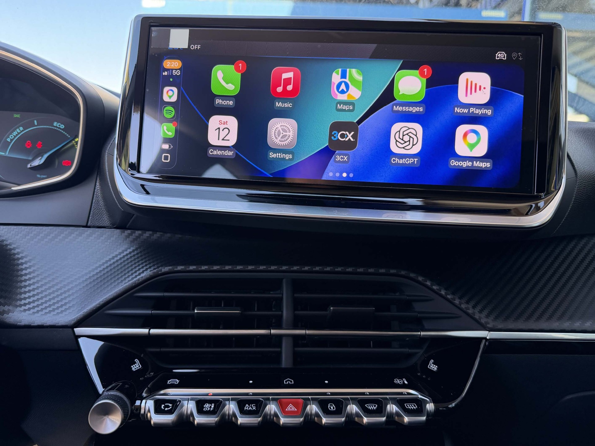 PEUGEOT 208 1.2 Hybrid Business-image-8