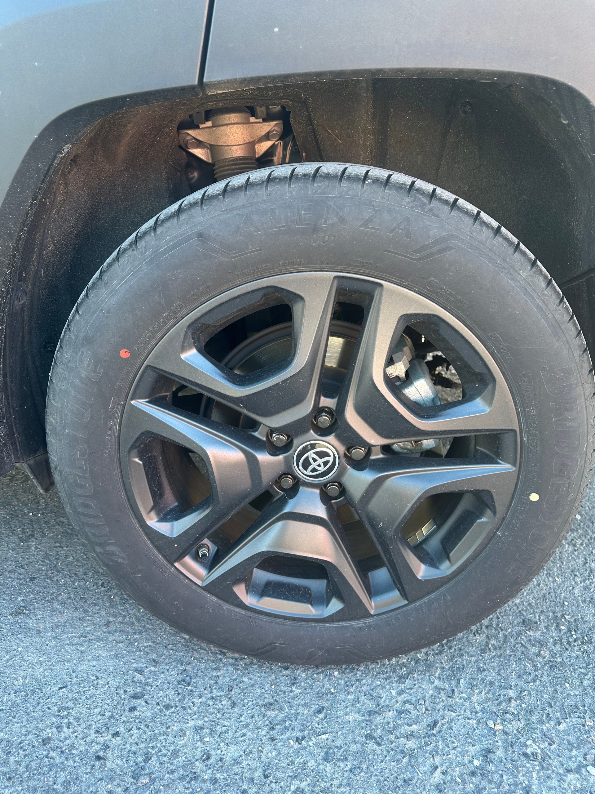 TOYOTA 2.5 HEV Adventure-image-5