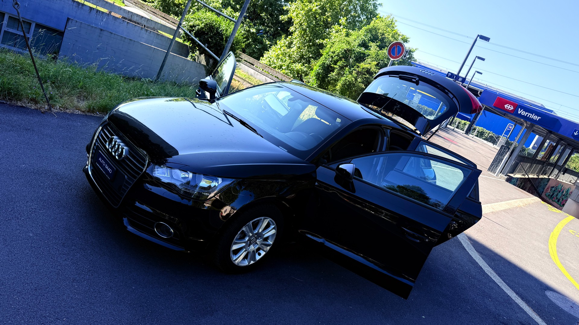 AUDI A1 Sportback 1.4 TFSI Attraction S-tronic-image-14
