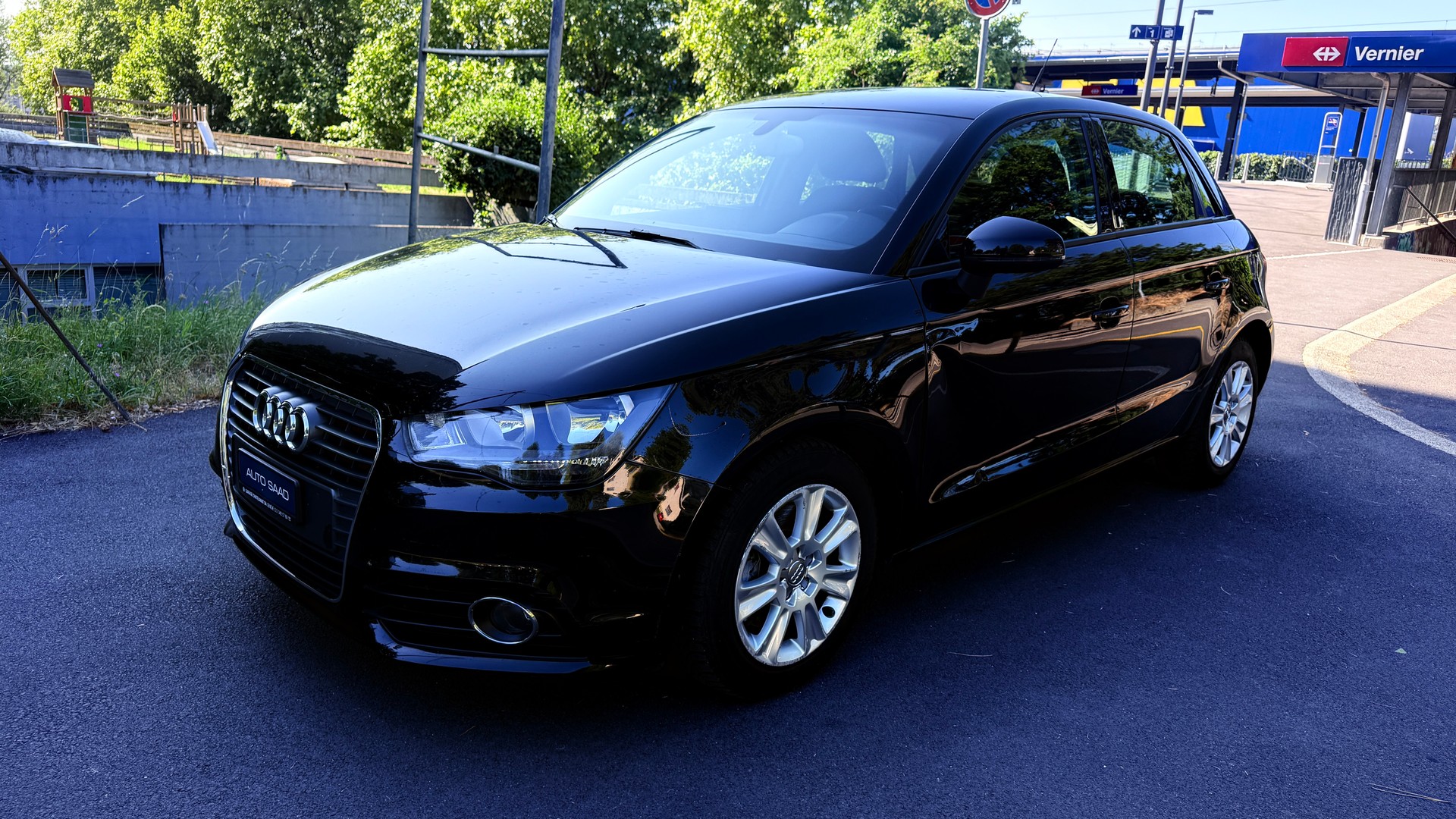 AUDI A1 Sportback 1.4 TFSI Attraction S-tronic-image-2