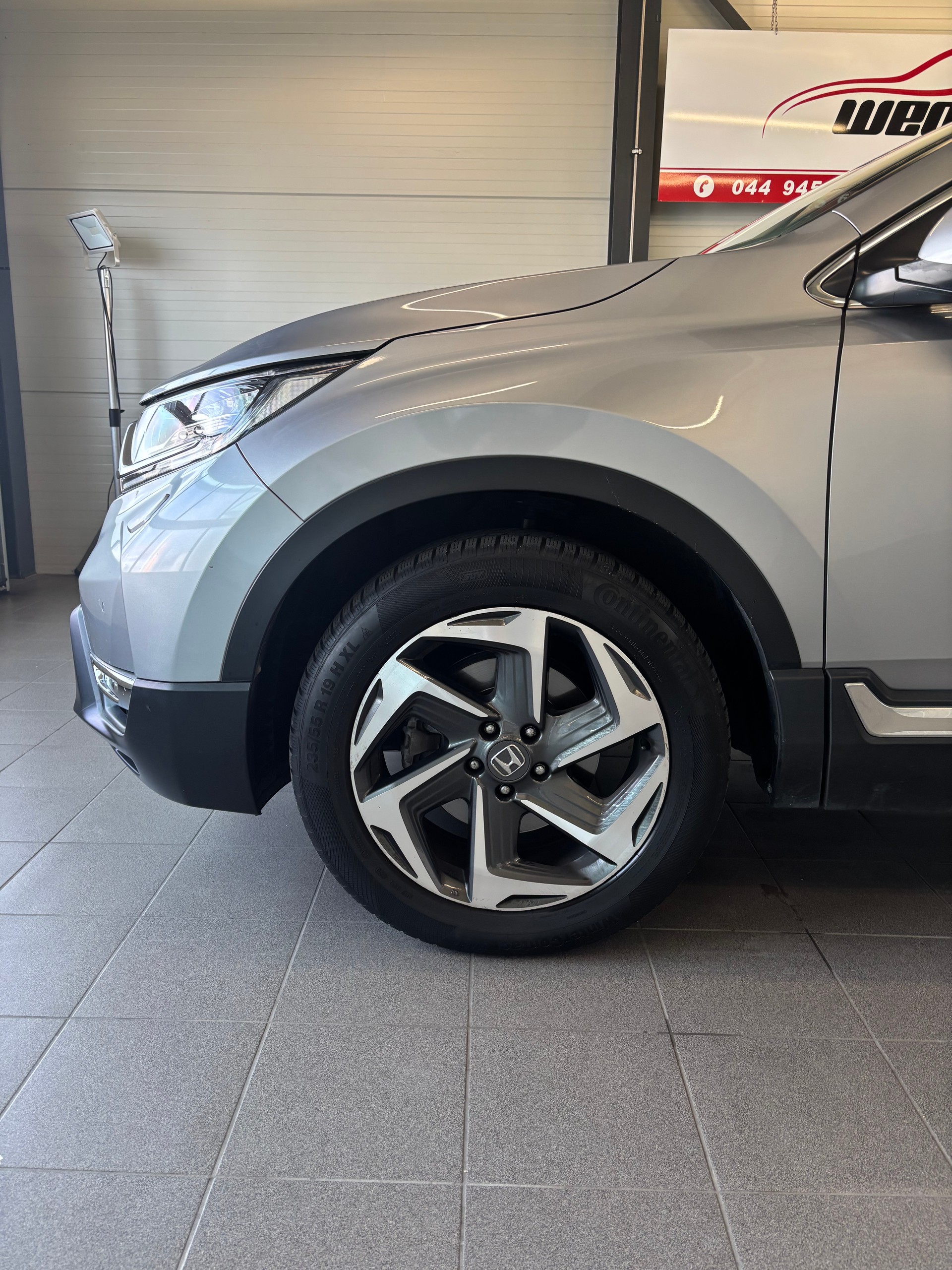 HONDA CR-V 1.5 i-VTEC Executive 4WD Automatic-image-6