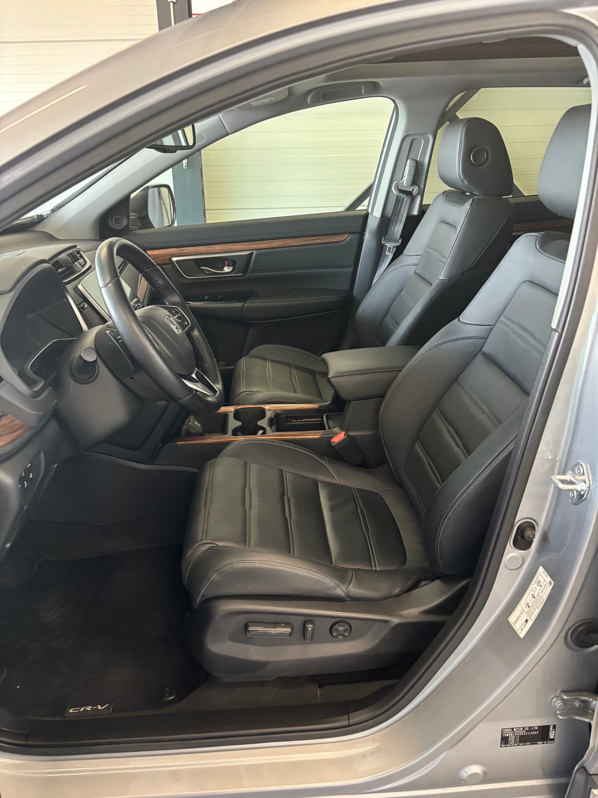 HONDA CR-V 1.5 i-VTEC Executive 4WD Automatic-image-7