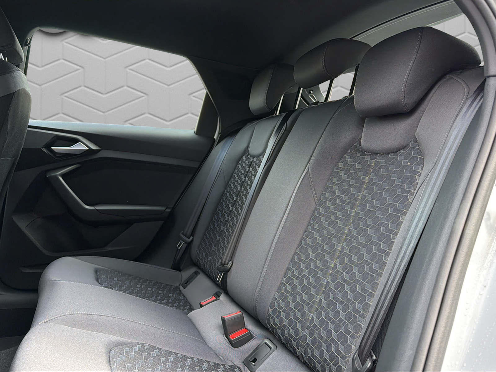 AUDI A1 Sportback 30 TFSI Attraction-image-12