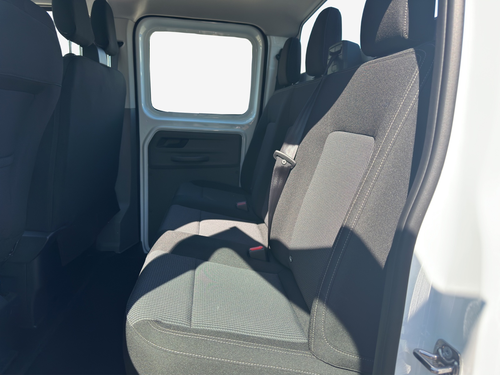 VW e-Transporter 70 kWh 4Motion-image-11