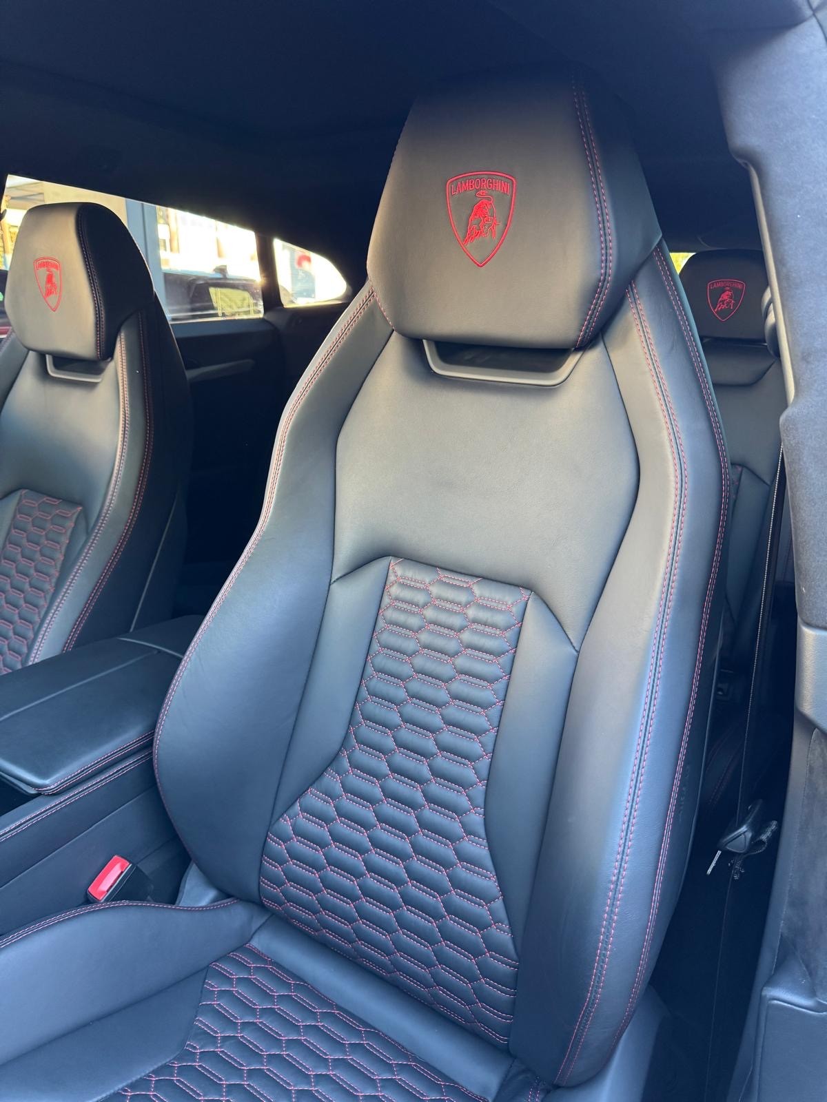 LAMBORGHINI Urus 636-image-12