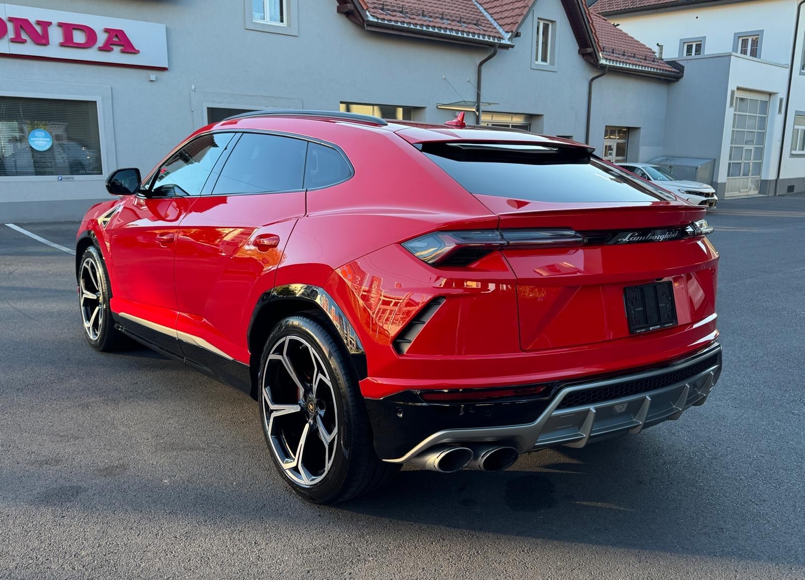 LAMBORGHINI Urus 636-image-8