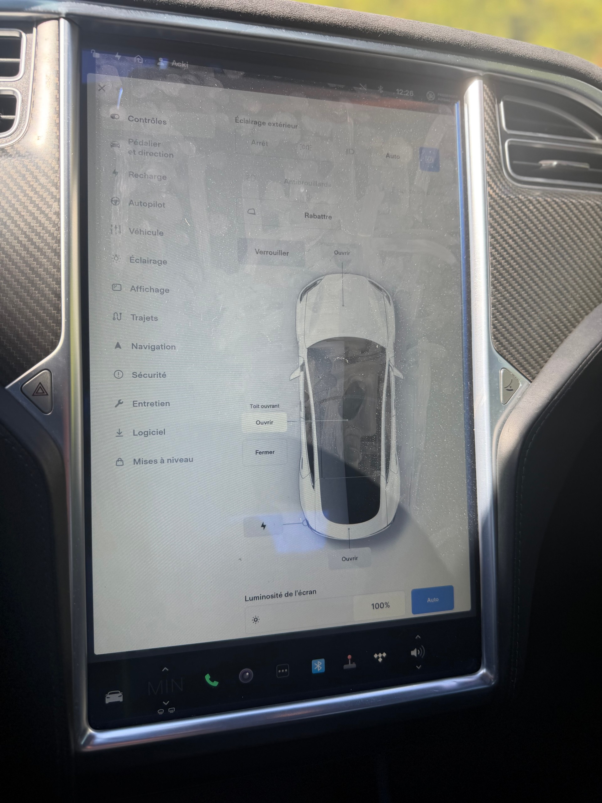 TESLA Model S 70 D-image-10