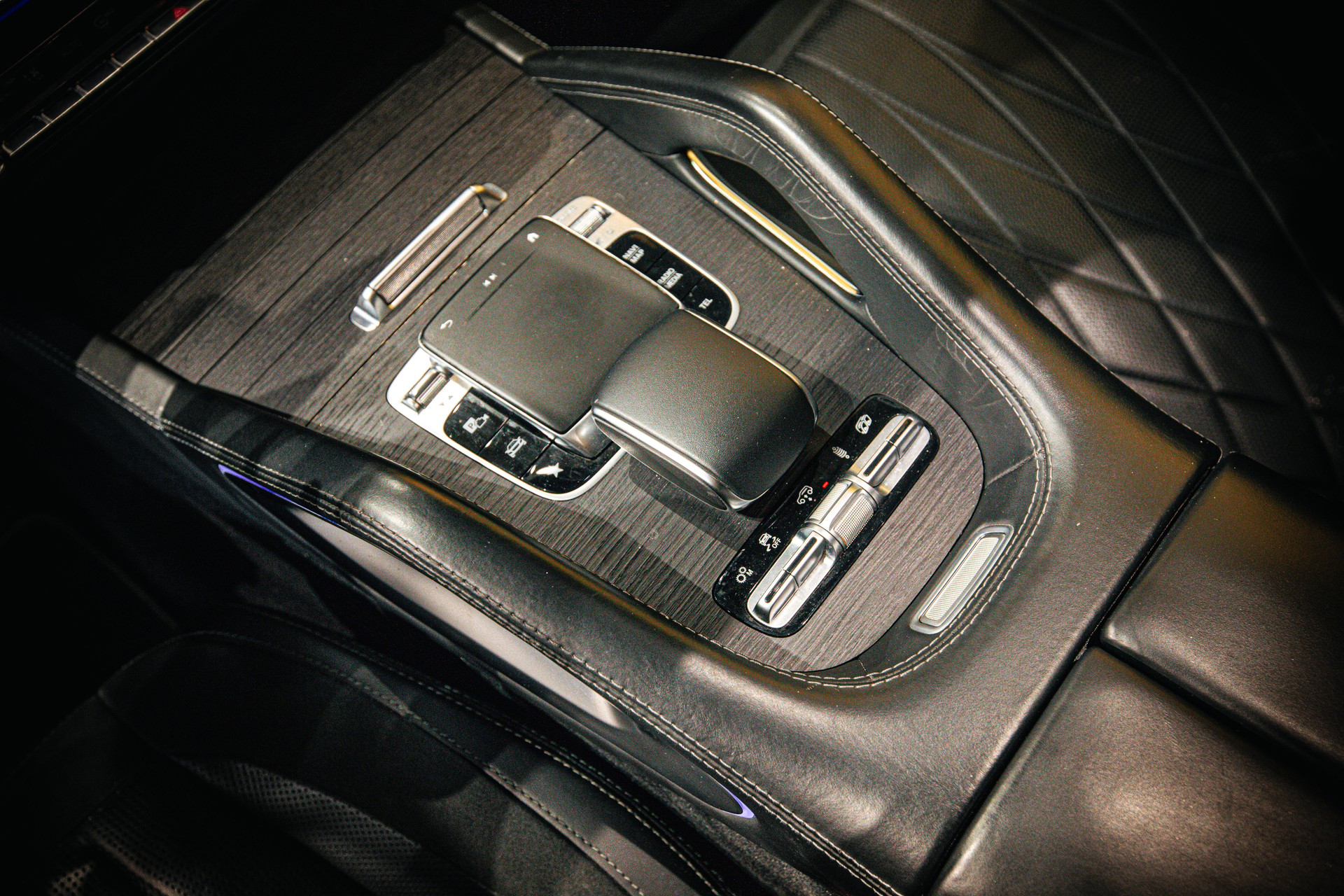 MERCEDES-BENZ GLE Coupé 53 AMG 4Matic+ Speedshift-image-18