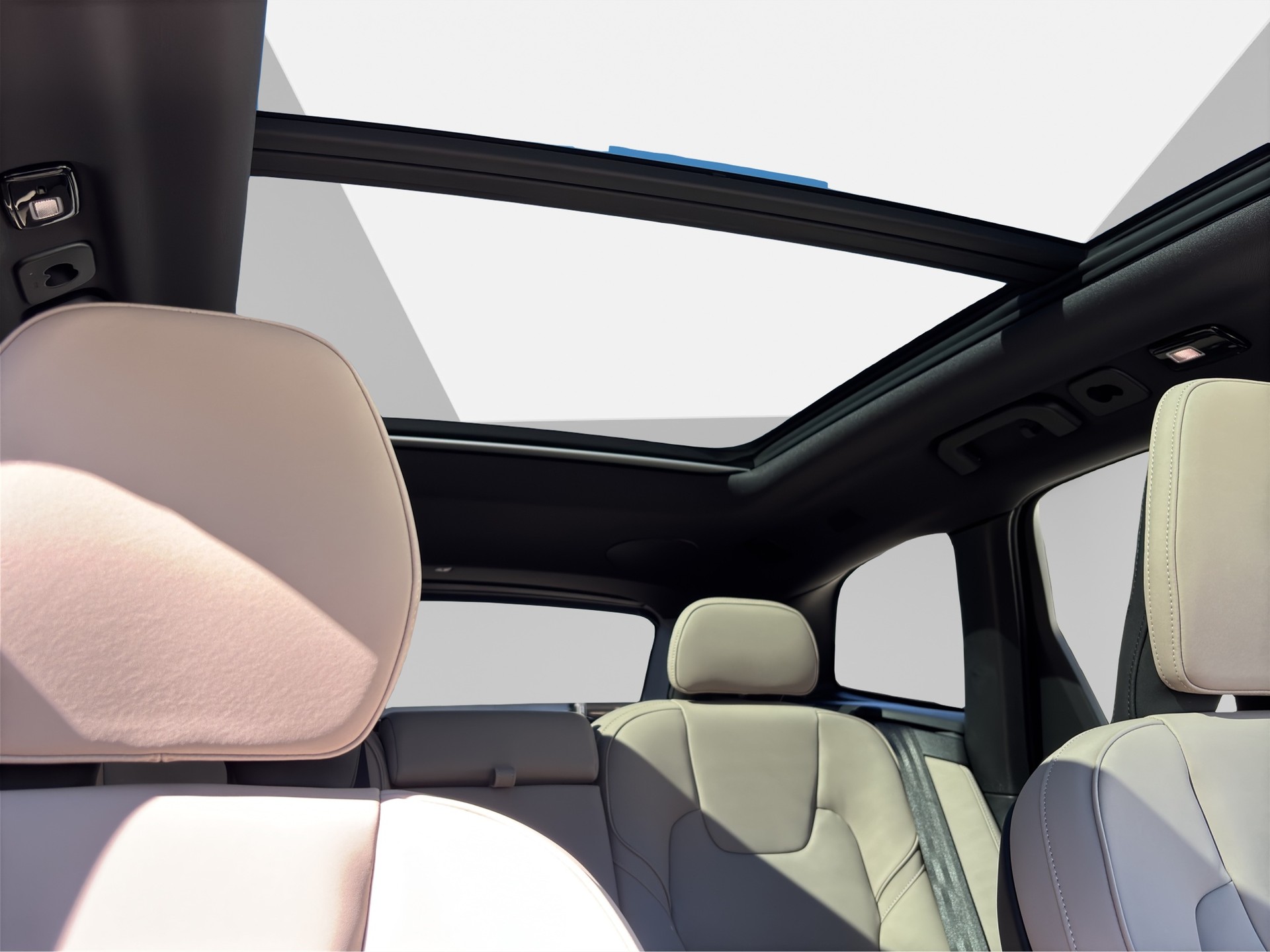 VOLVO XC60 2.0 T6 TE Ultra Dark eAWD-image-16