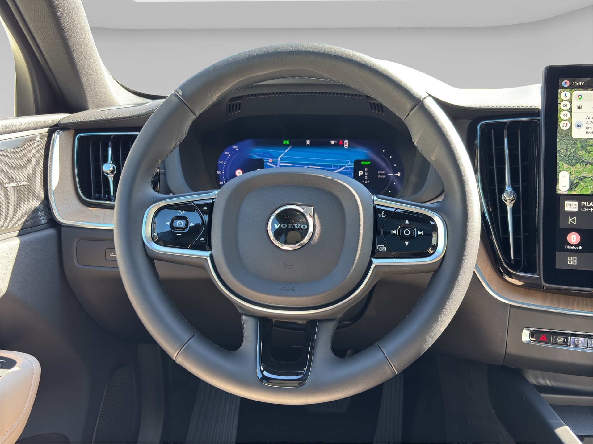 VOLVO XC60 2.0 T6 TE Ultra Dark eAWD-image-11