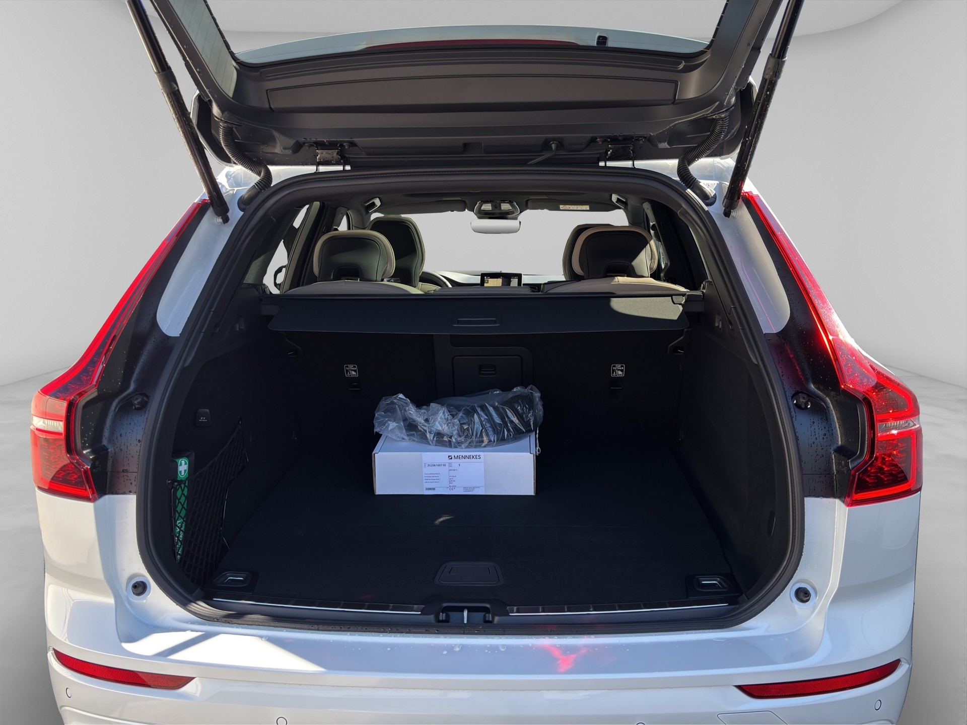 VOLVO XC60 2.0 T6 TE Ultra Dark eAWD-image-15
